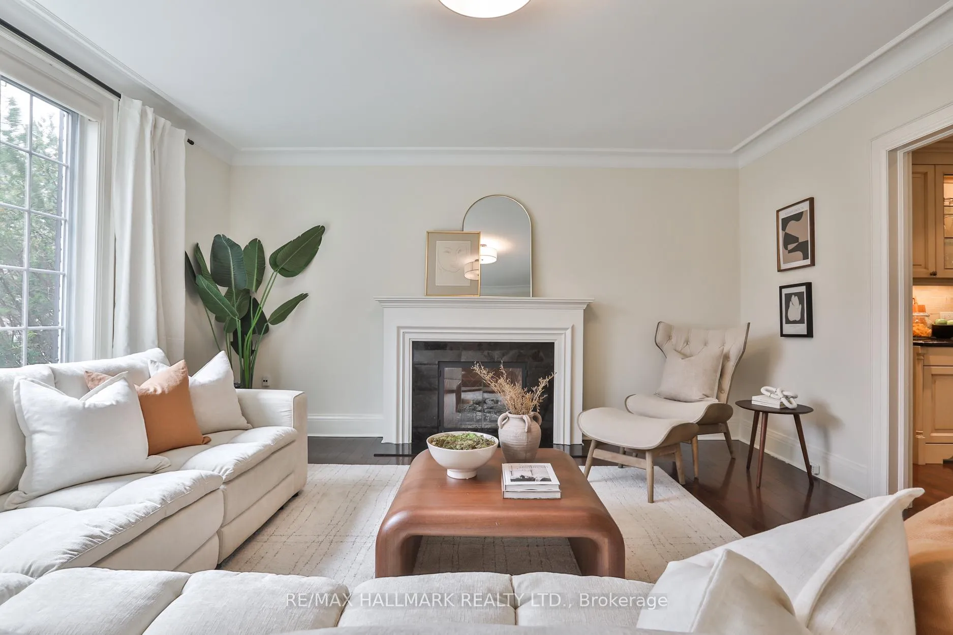 Photo 5 of 28 Kimbark Boulevard, Toronto, Bedford Park-Nortown — HOMEH