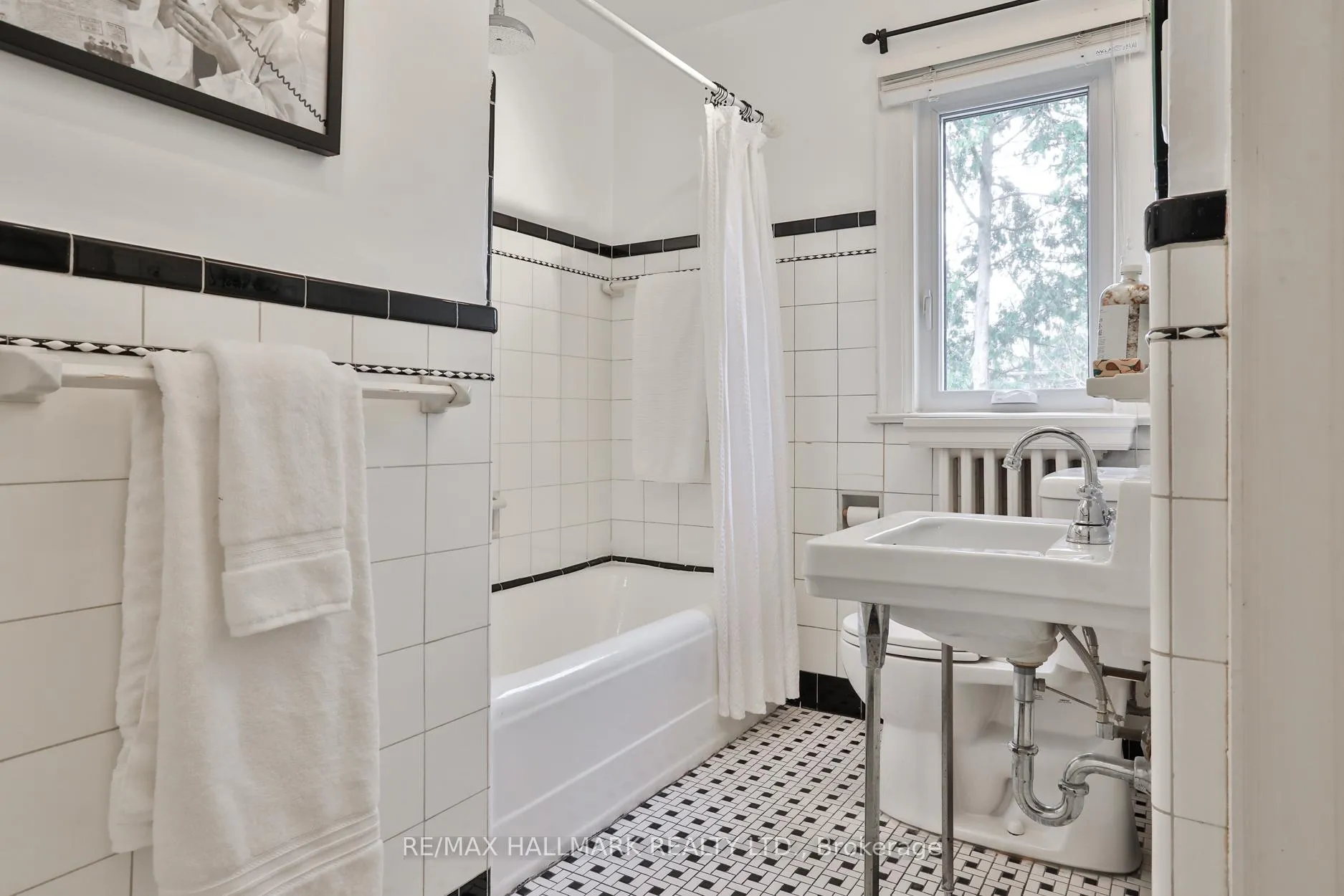 Photo 28 of 28 Kimbark Boulevard, Toronto, Bedford Park-Nortown — HOMEH