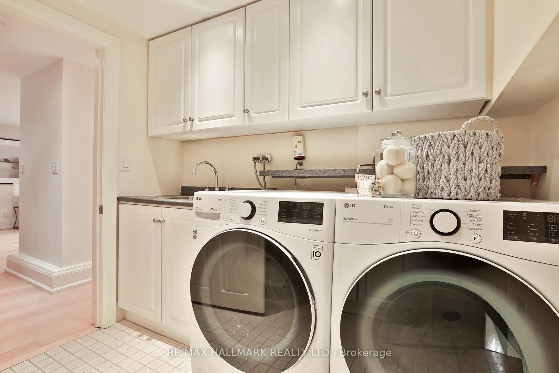 Photo 36 of 28 Kimbark Boulevard, Toronto, Bedford Park-Nortown — HOMEH