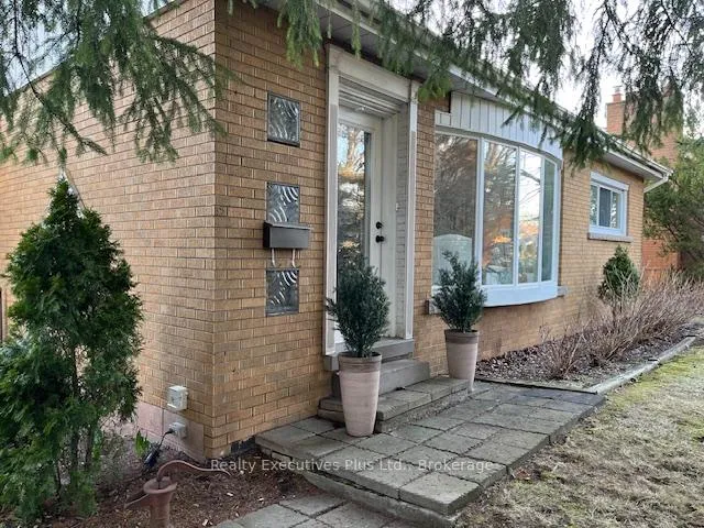 Photo 1 of 284 Appleby Line, Burlington, Shoreacres — HOMEH