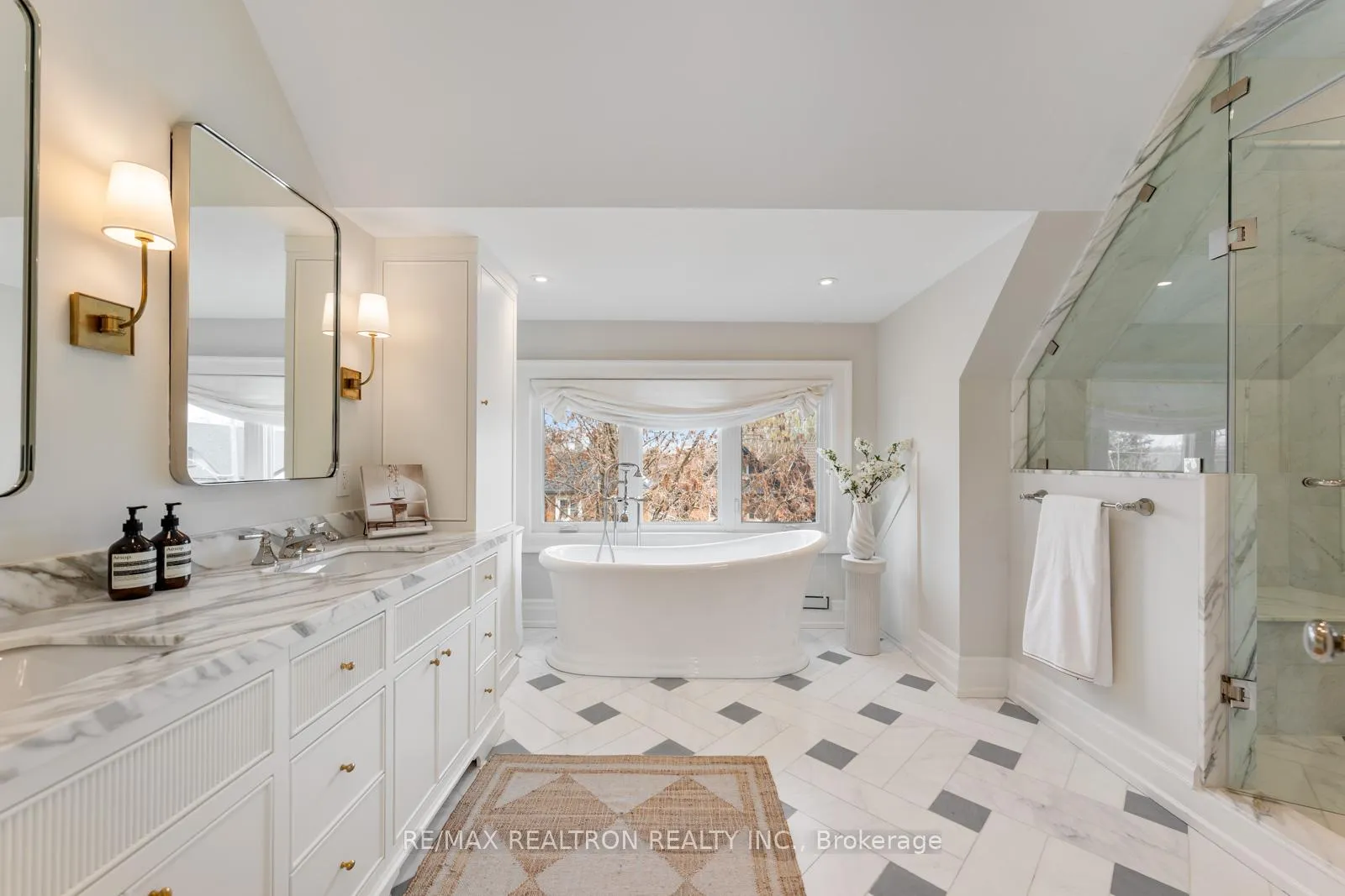 Photo 24 of 74 Westmount Avenue, Toronto, Corso Italia-Davenport — HOMEH
