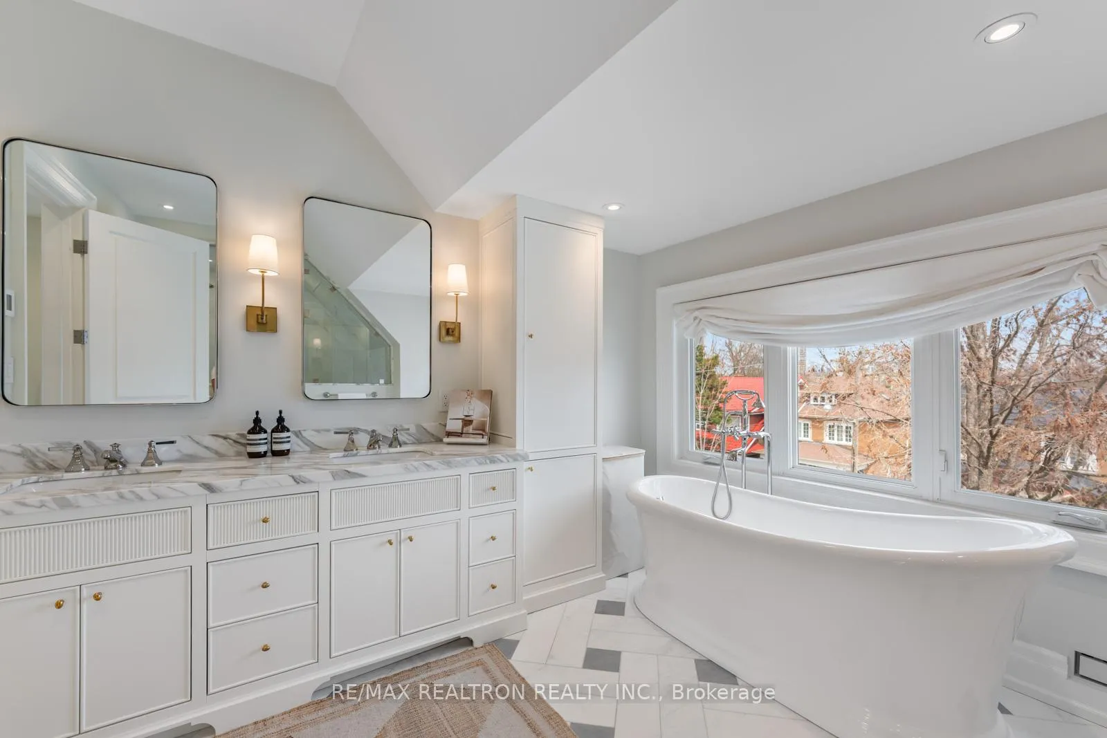 Photo 25 of 74 Westmount Avenue, Toronto, Corso Italia-Davenport — HOMEH