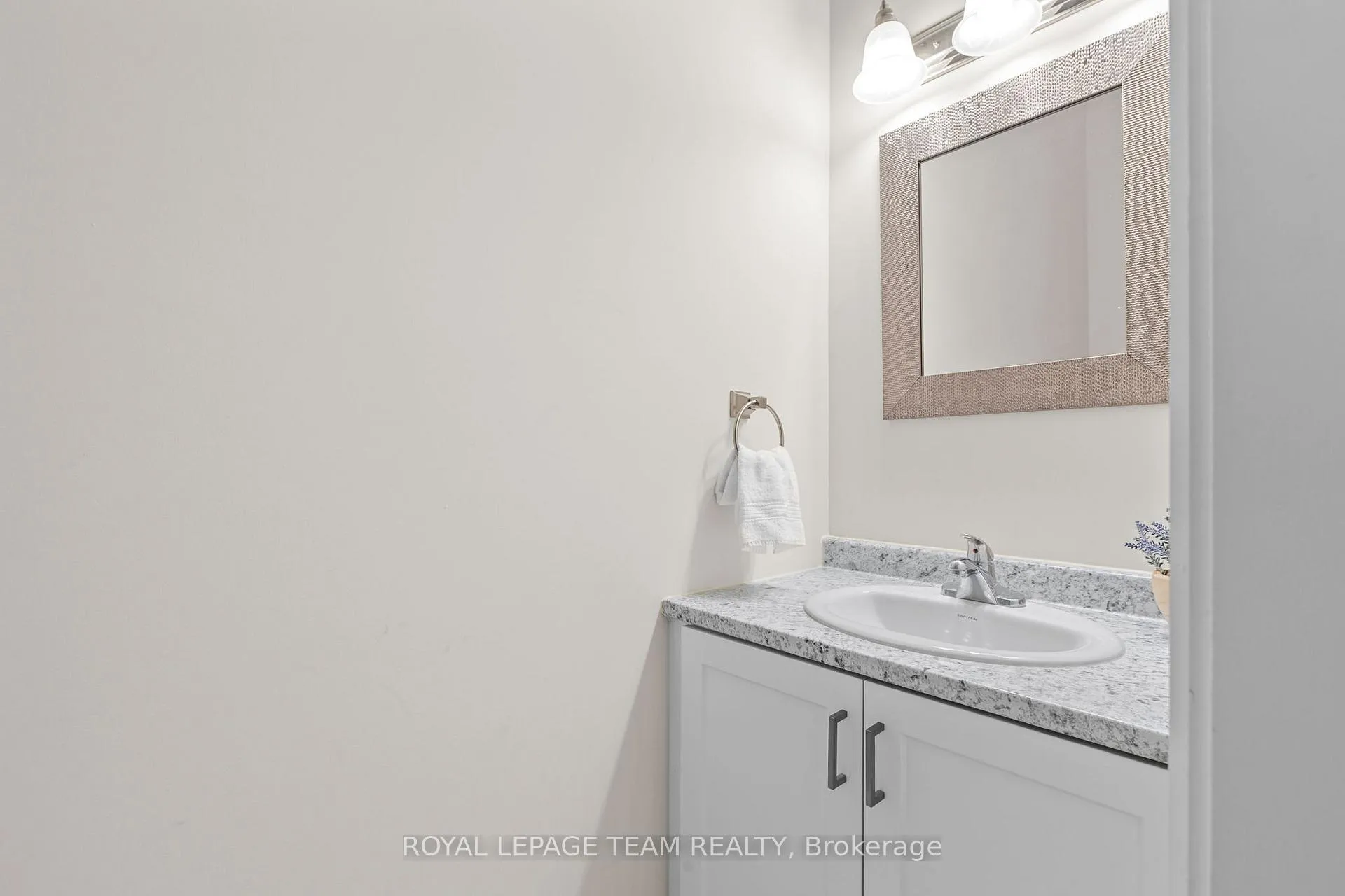 Photo 13 of 20 Antonakos Drive, Carleton Place — HOMEH