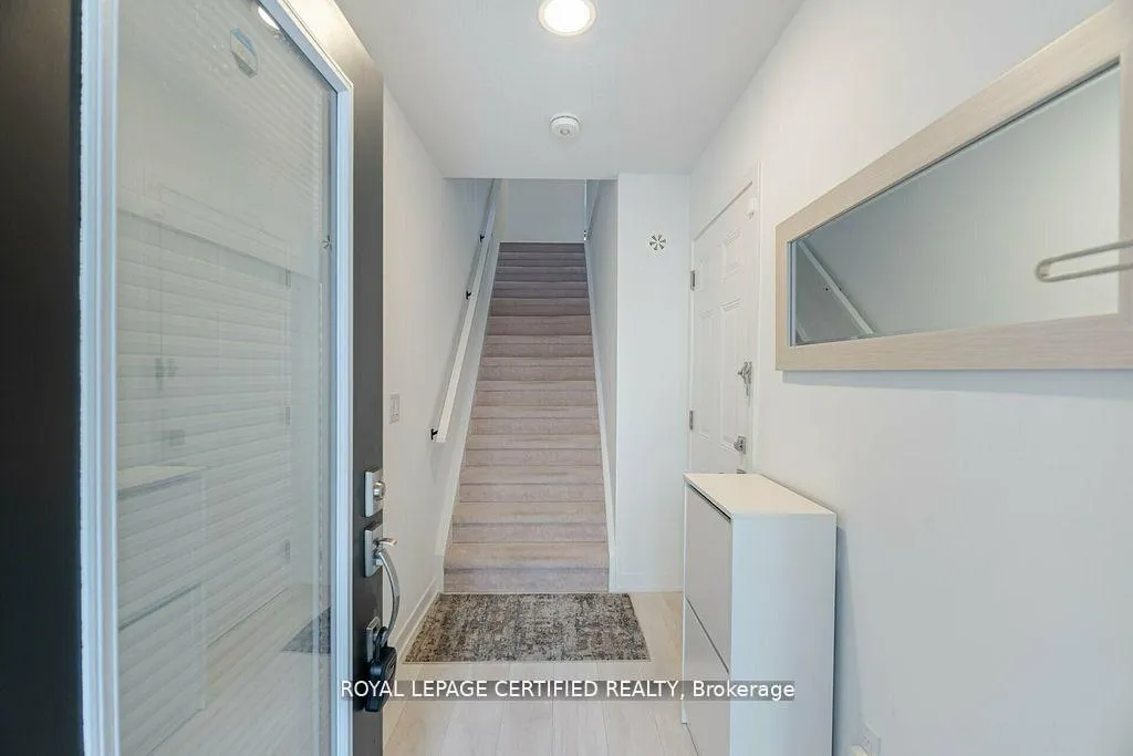 Photo 5 of Unit 31, 1095 Cooke Boulevard, Burlington, LaSalle — HOMEH