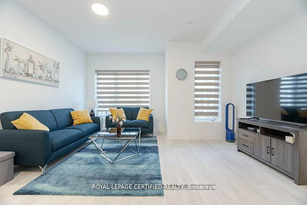 Photo 10 of Unit 31, 1095 Cooke Boulevard, Burlington, LaSalle — HOMEH