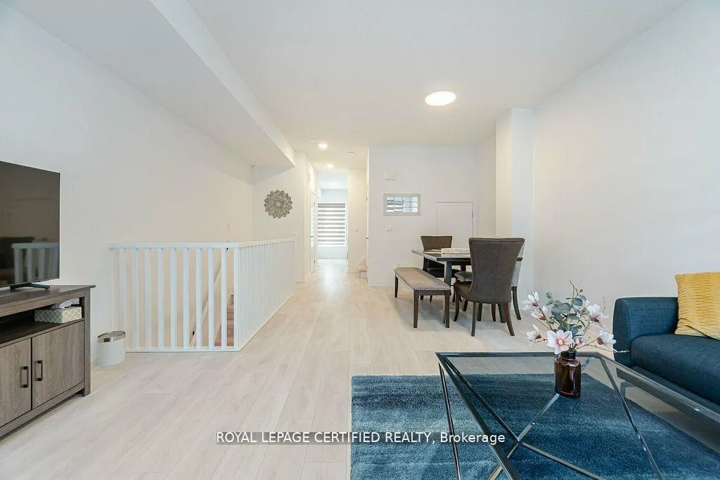 Photo 13 of Unit 31, 1095 Cooke Boulevard, Burlington, LaSalle — HOMEH