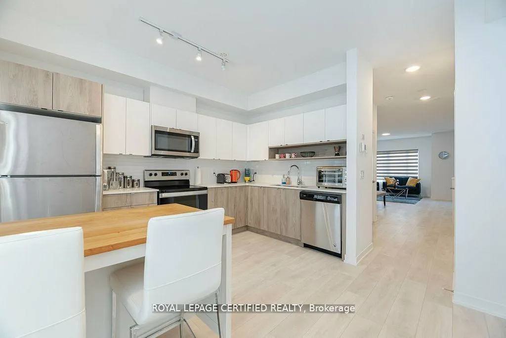 Photo 21 of Unit 31, 1095 Cooke Boulevard, Burlington, LaSalle — HOMEH