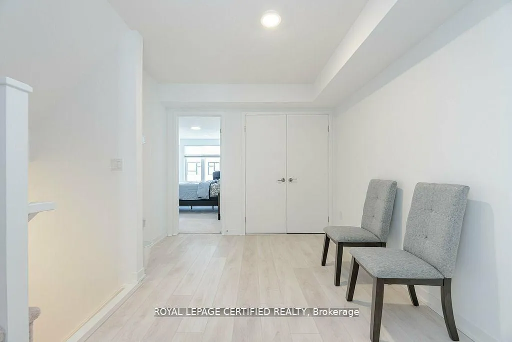 Photo 24 of Unit 31, 1095 Cooke Boulevard, Burlington, LaSalle — HOMEH