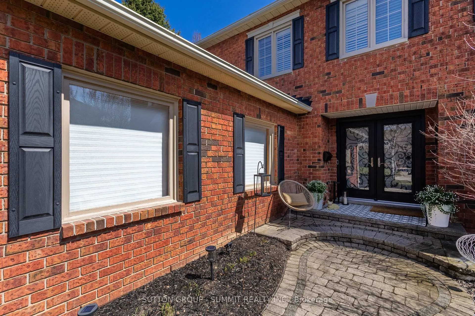 Photo 4 of 1354 Winterberry Drive, Burlington, Tyandaga — HOMEH