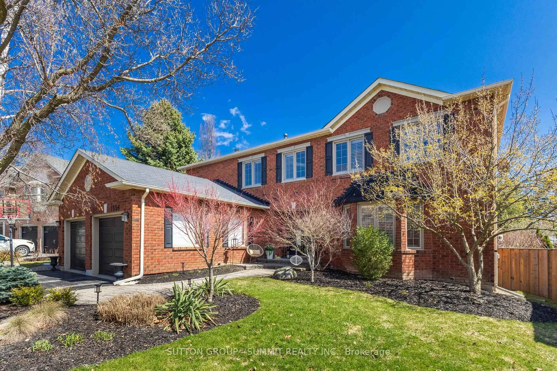 Photo 5 of 1354 Winterberry Drive, Burlington, Tyandaga — HOMEH