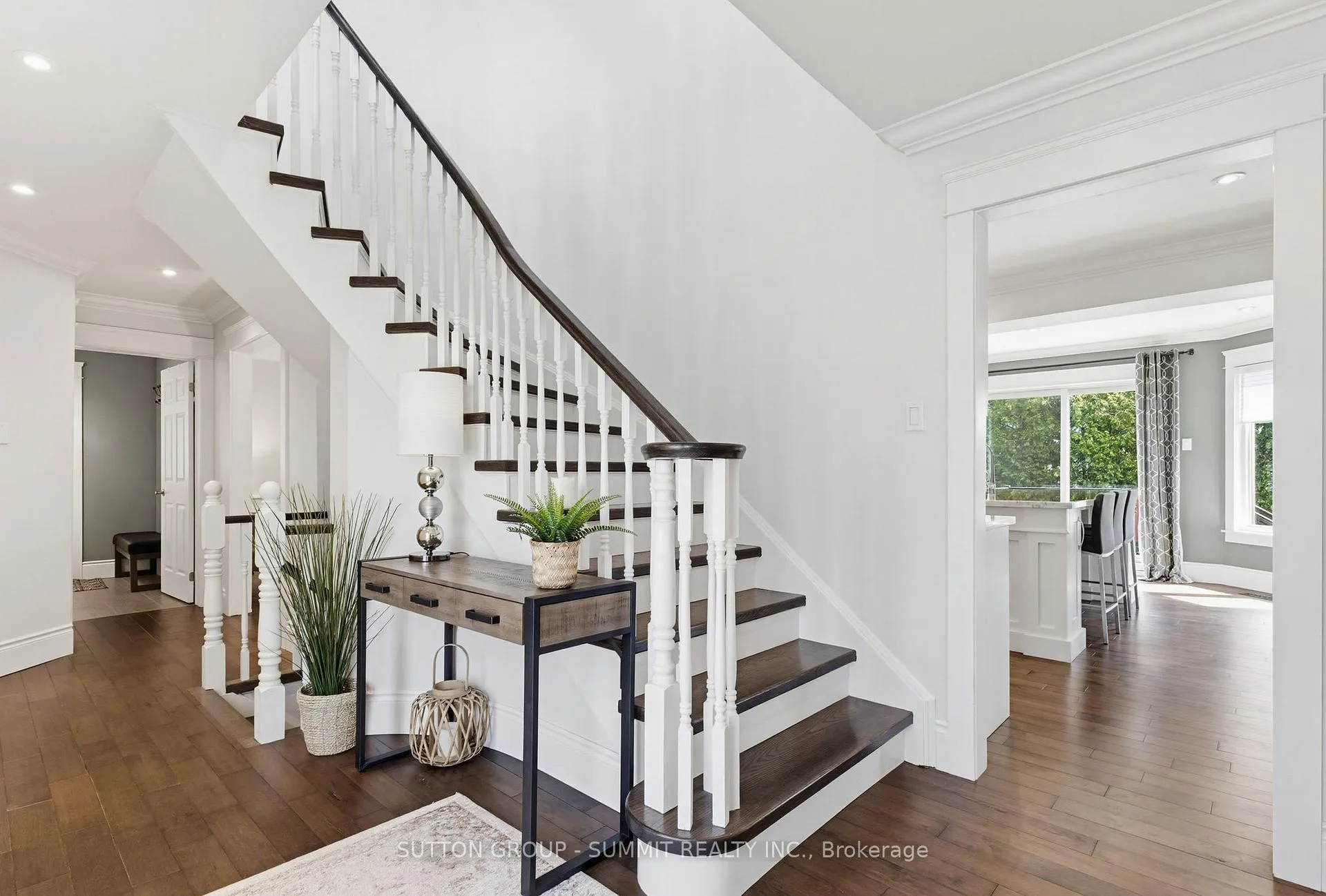 Photo 7 of 1354 Winterberry Drive, Burlington, Tyandaga — HOMEH