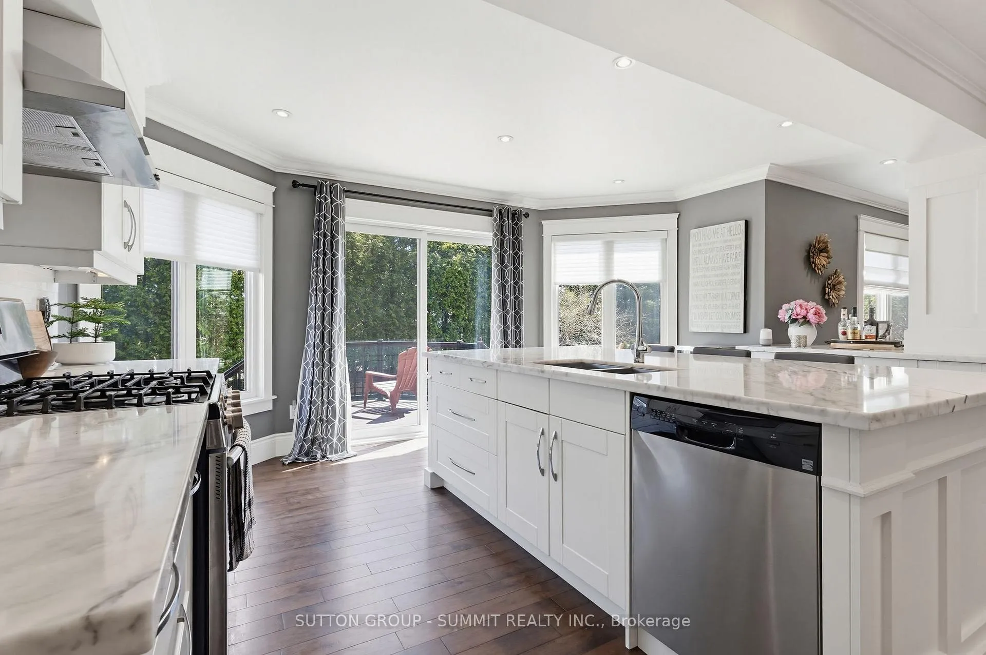 Photo 9 of 1354 Winterberry Drive, Burlington, Tyandaga — HOMEH