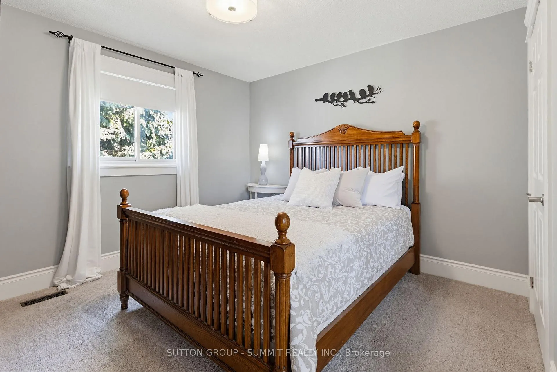 Photo 29 of 1354 Winterberry Drive, Burlington, Tyandaga — HOMEH