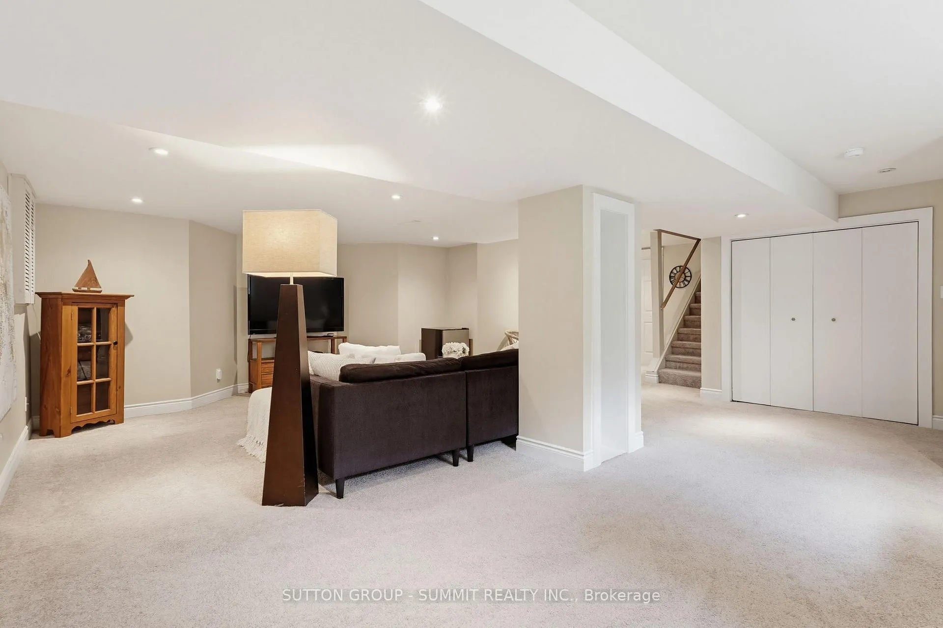 Photo 35 of 1354 Winterberry Drive, Burlington, Tyandaga — HOMEH