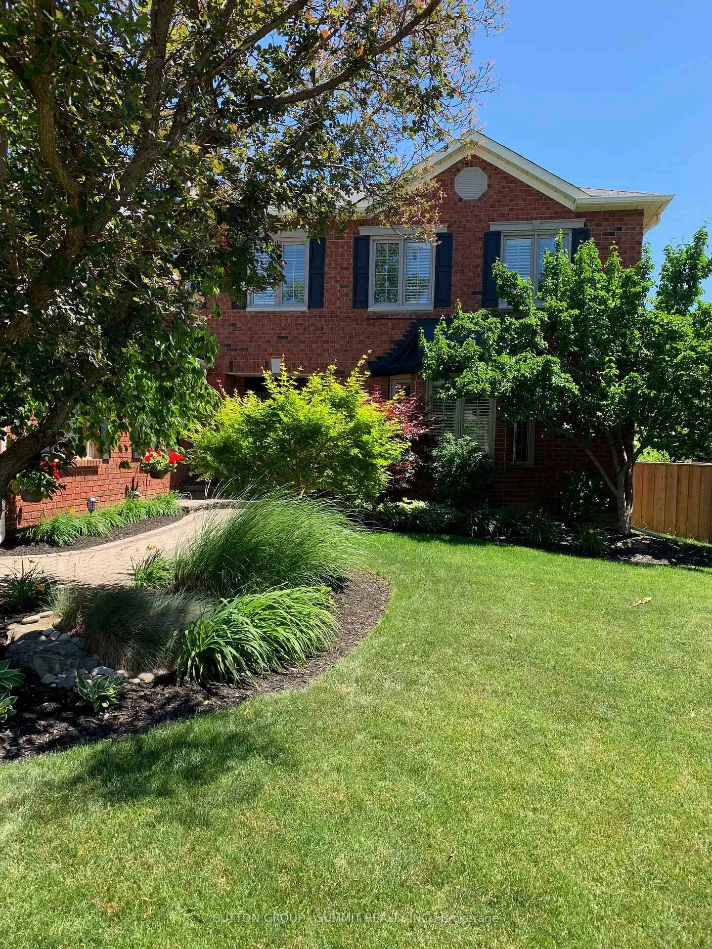 Photo 39 of 1354 Winterberry Drive, Burlington, Tyandaga — HOMEH