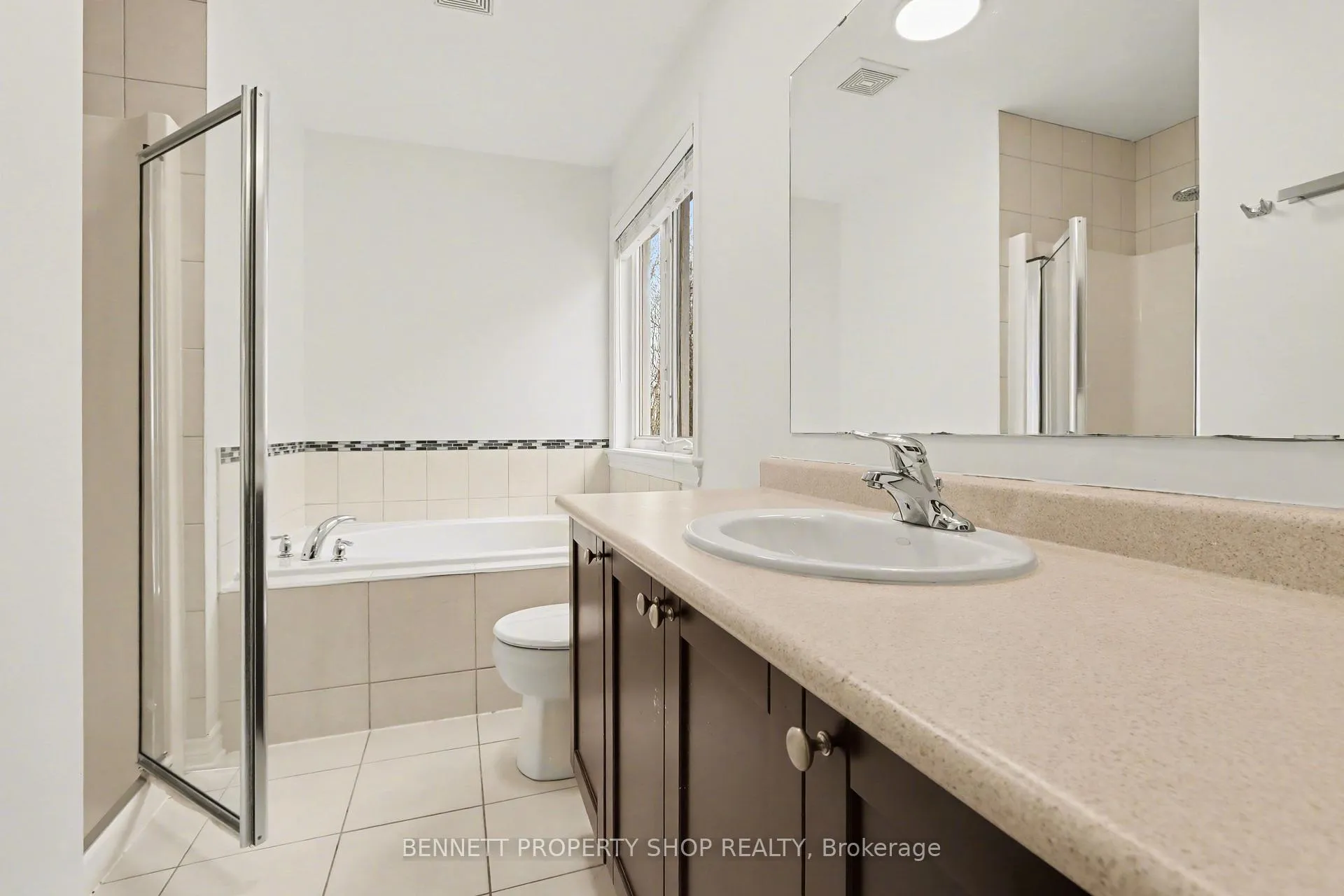 Photo 8 of 204 Talltree Crescent, Ottawa, Stittsville (Central) — HOMEH