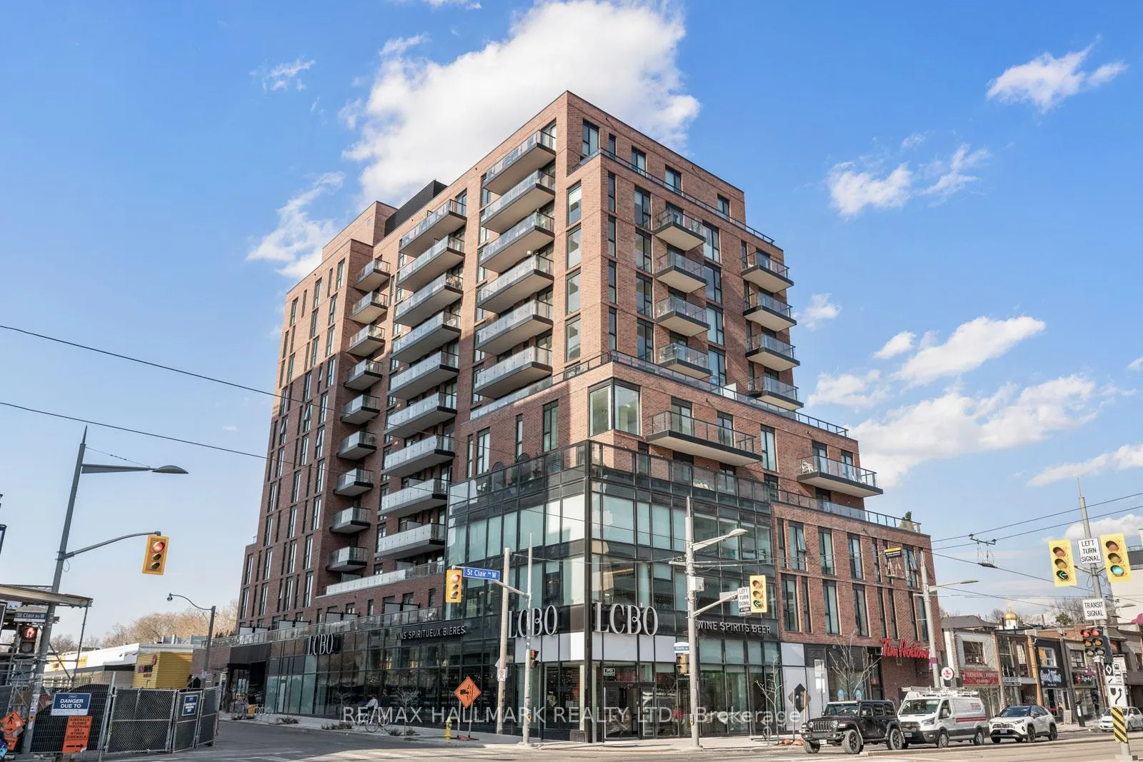 Photo 1 of Unit 907, 185 Alberta Avenue, Toronto, Oakwood Village — HOMEH