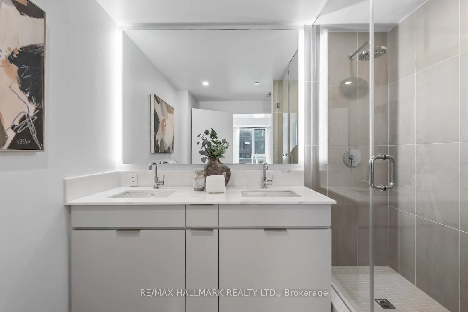 Photo 21 of Unit 907, 185 Alberta Avenue, Toronto, Oakwood Village — HOMEH