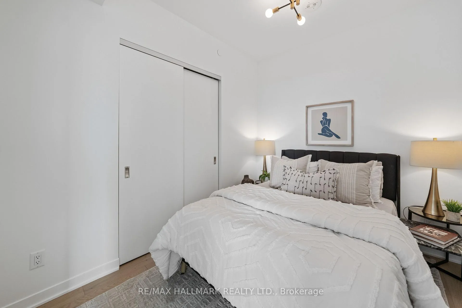 Photo 27 of Unit 907, 185 Alberta Avenue, Toronto, Oakwood Village — HOMEH