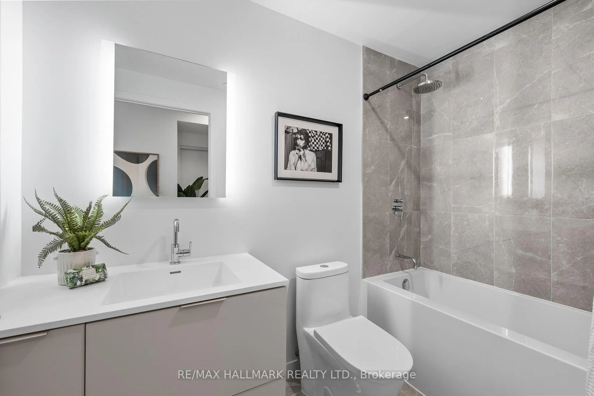 Photo 28 of Unit 907, 185 Alberta Avenue, Toronto, Oakwood Village — HOMEH