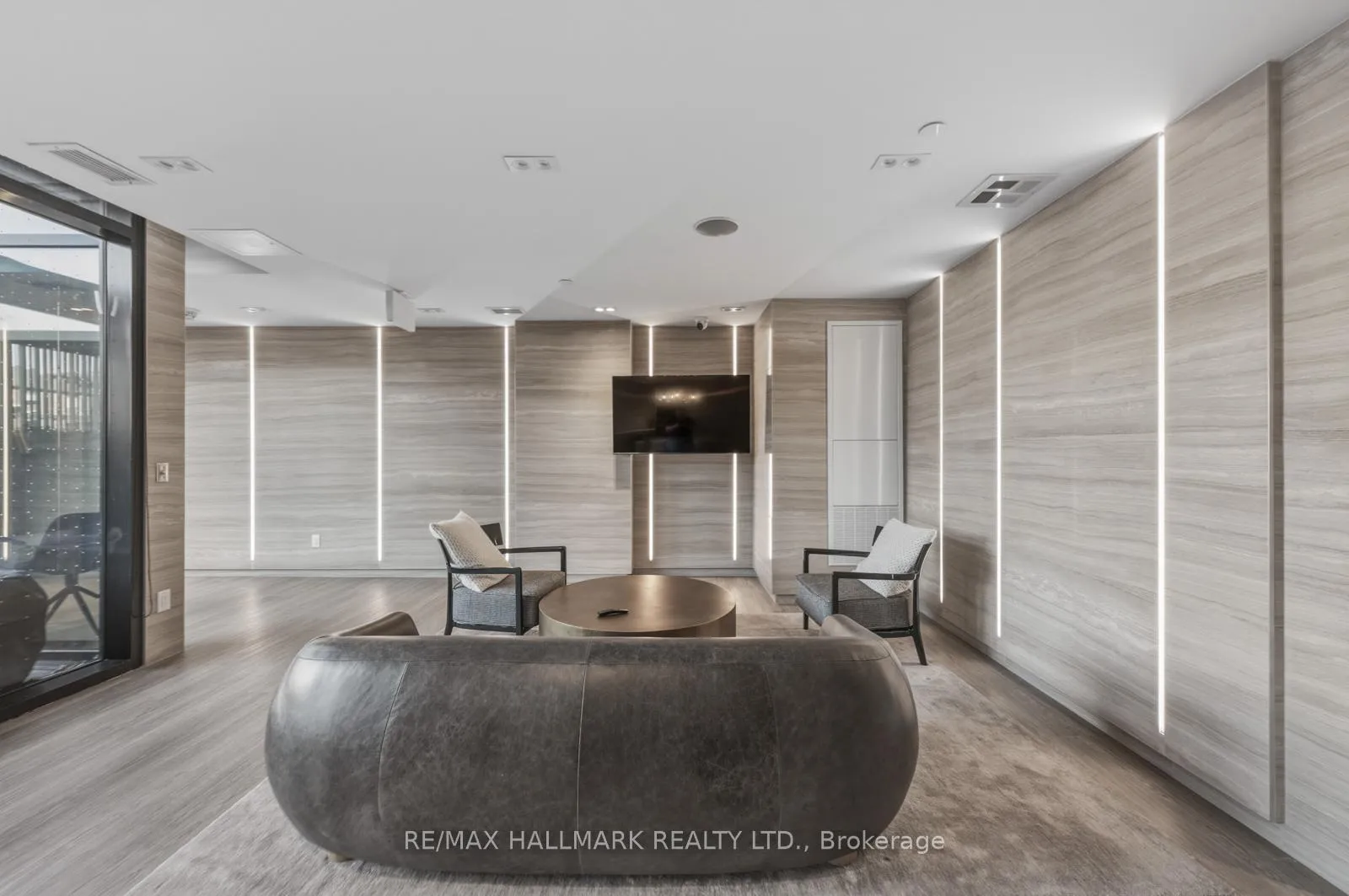 Photo 30 of Unit 907, 185 Alberta Avenue, Toronto, Oakwood Village — HOMEH