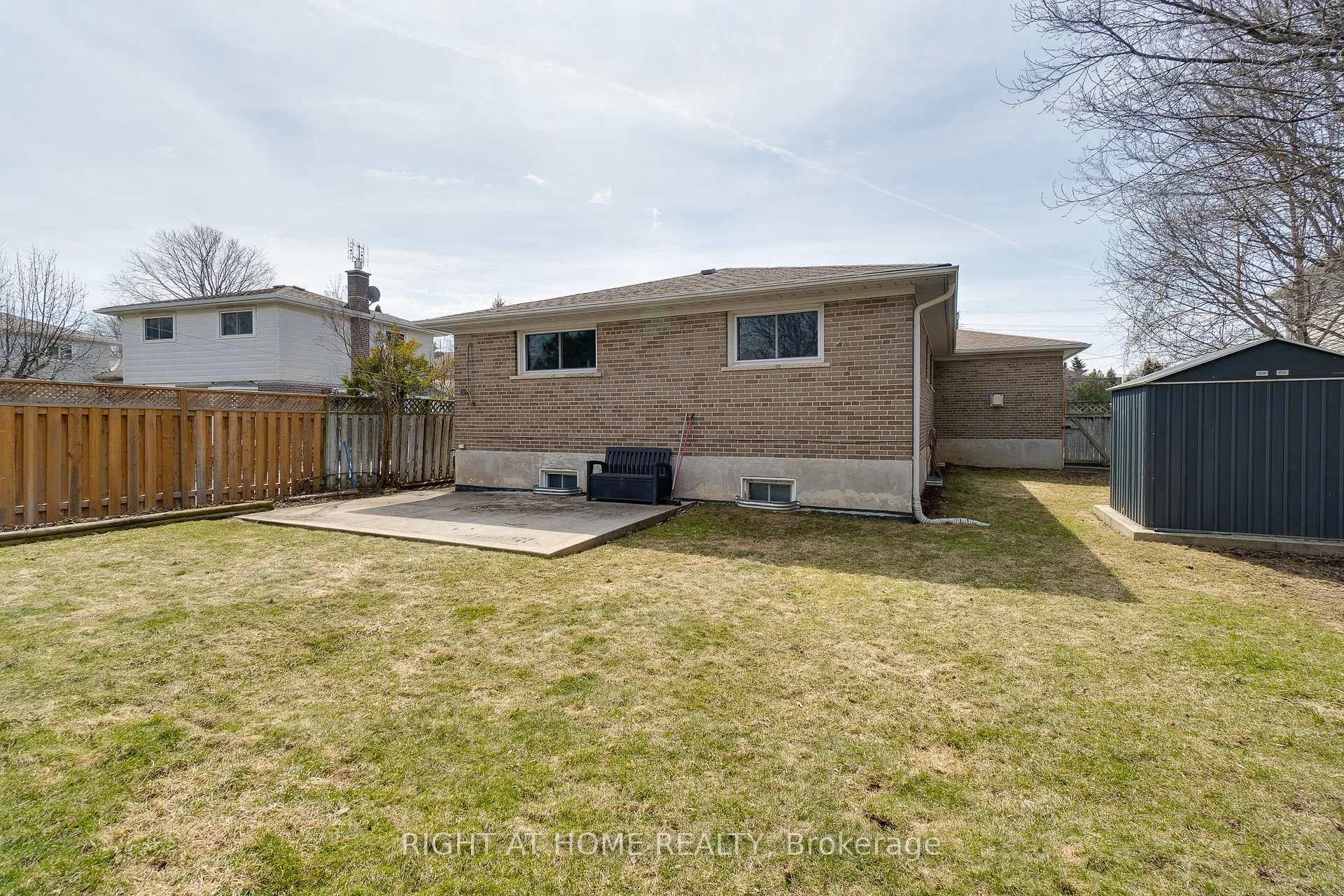 Photo 3 of 109 Rexway Drive, Halton Hills, Georgetown — HOMEH