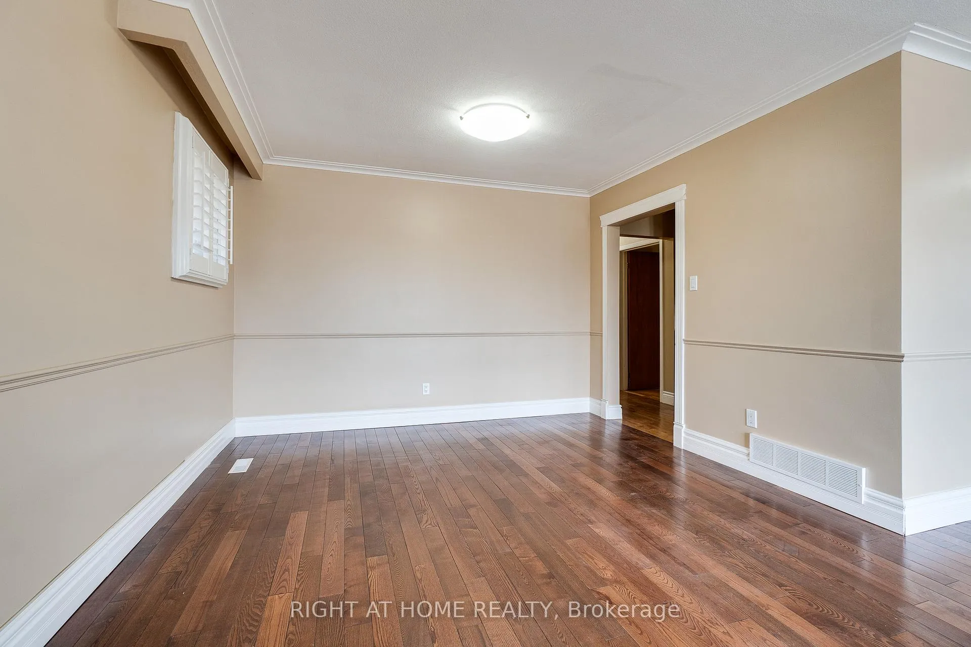 Photo 6 of 109 Rexway Drive, Halton Hills, Georgetown — HOMEH