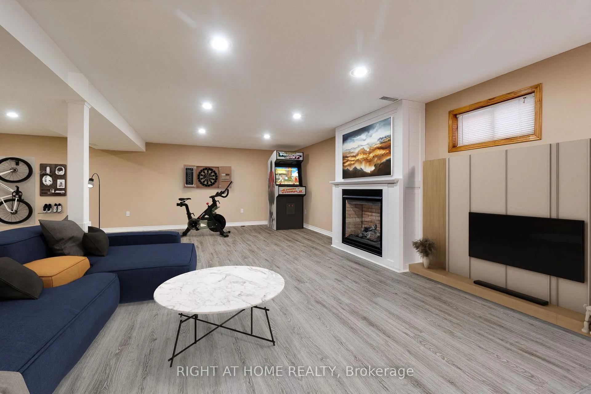 Photo 26 of 109 Rexway Drive, Halton Hills, Georgetown — HOMEH