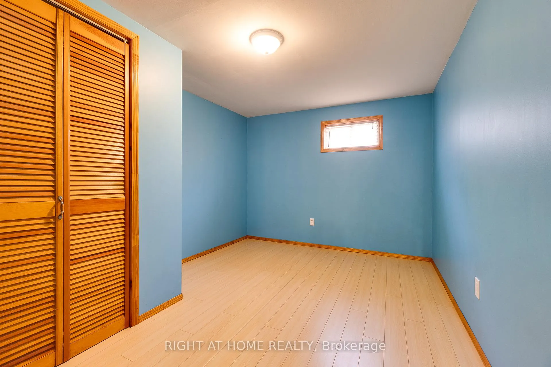 Photo 27 of 109 Rexway Drive, Halton Hills, Georgetown — HOMEH
