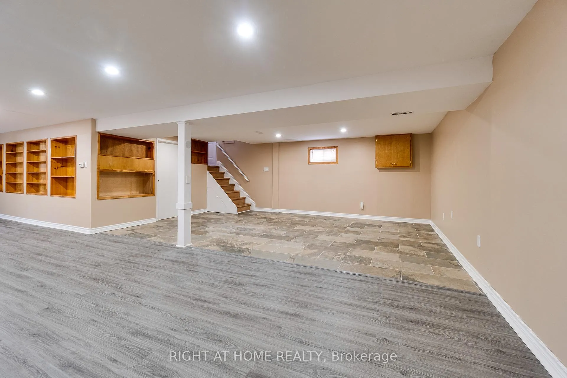 Photo 33 of 109 Rexway Drive, Halton Hills, Georgetown — HOMEH