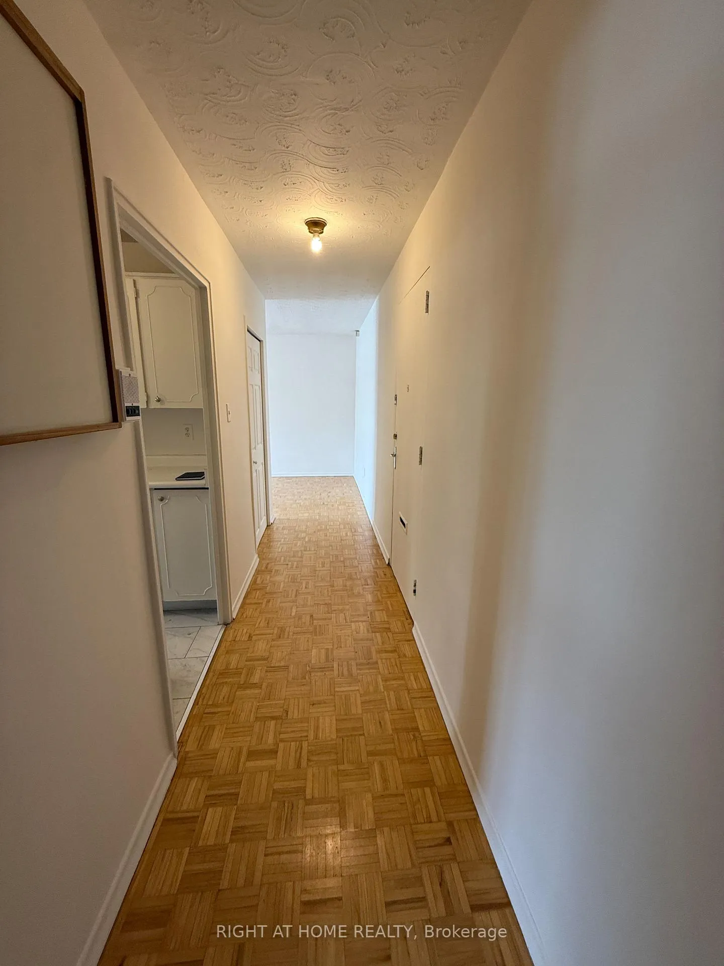 Photo 3 of Unit 203, 95 Taunton Road E, Oshawa, Centennial — HOMEH