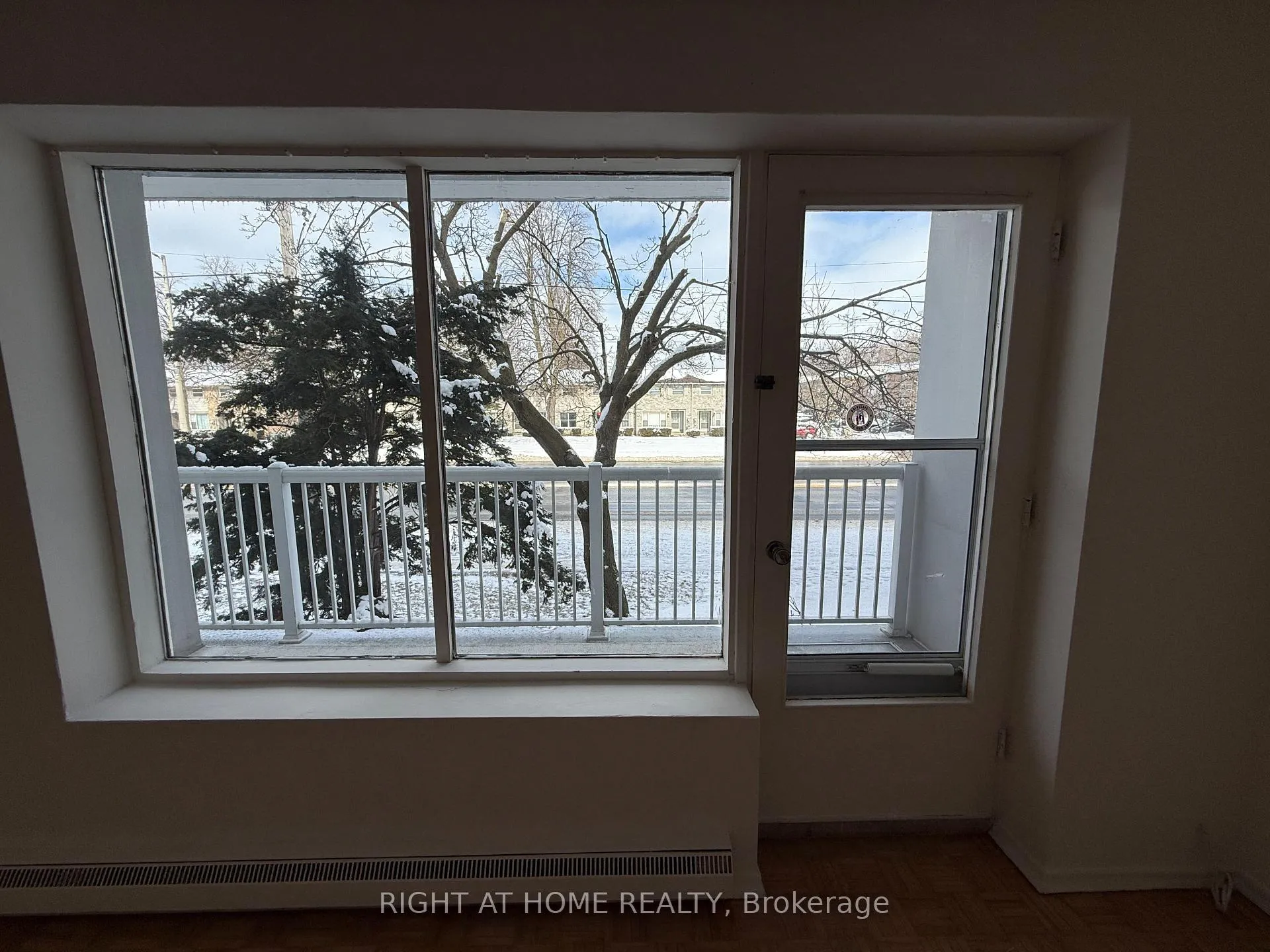 Photo 7 of Unit 203, 95 Taunton Road E, Oshawa, Centennial — HOMEH