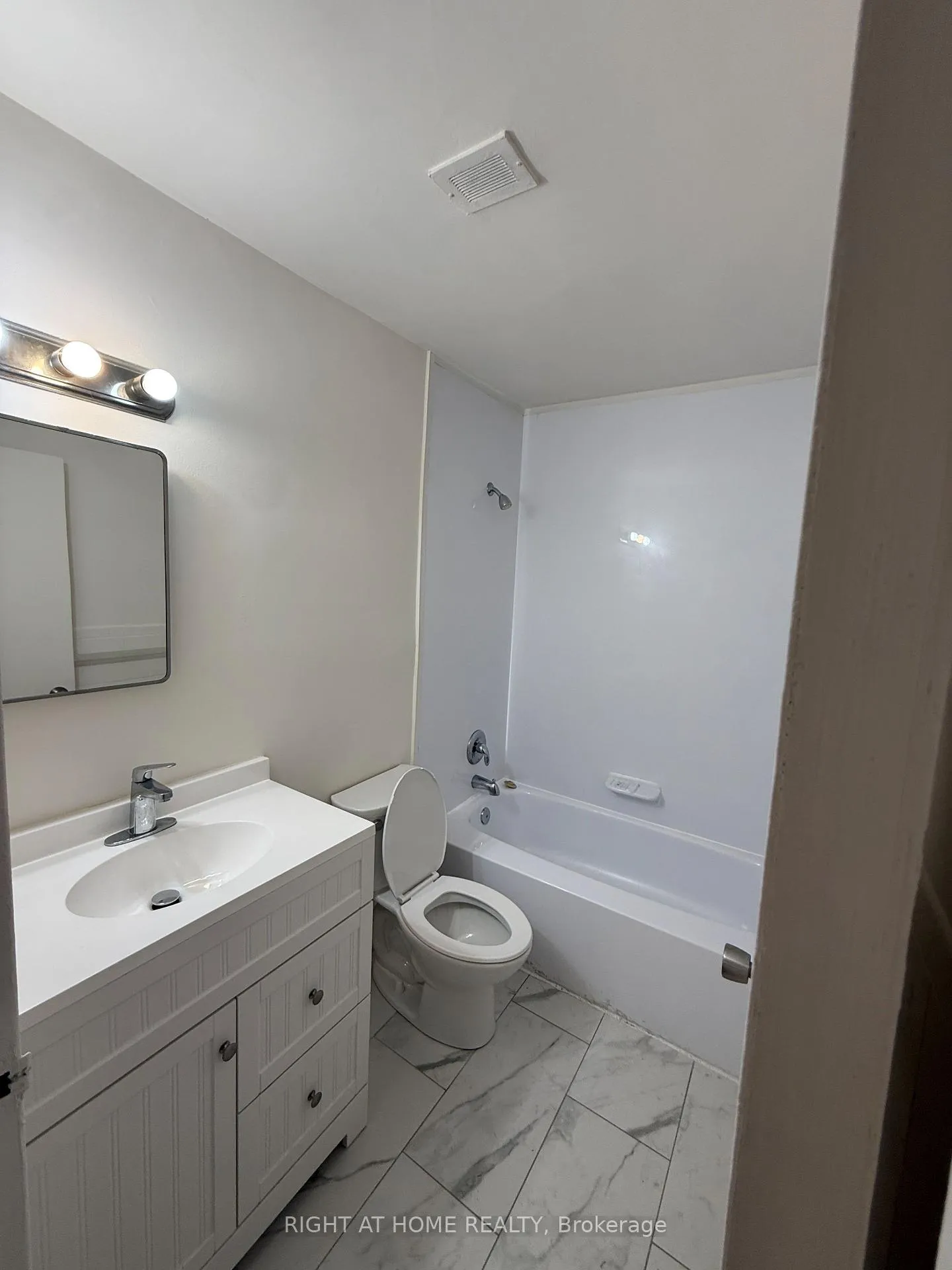 Photo 10 of Unit 203, 95 Taunton Road E, Oshawa, Centennial — HOMEH