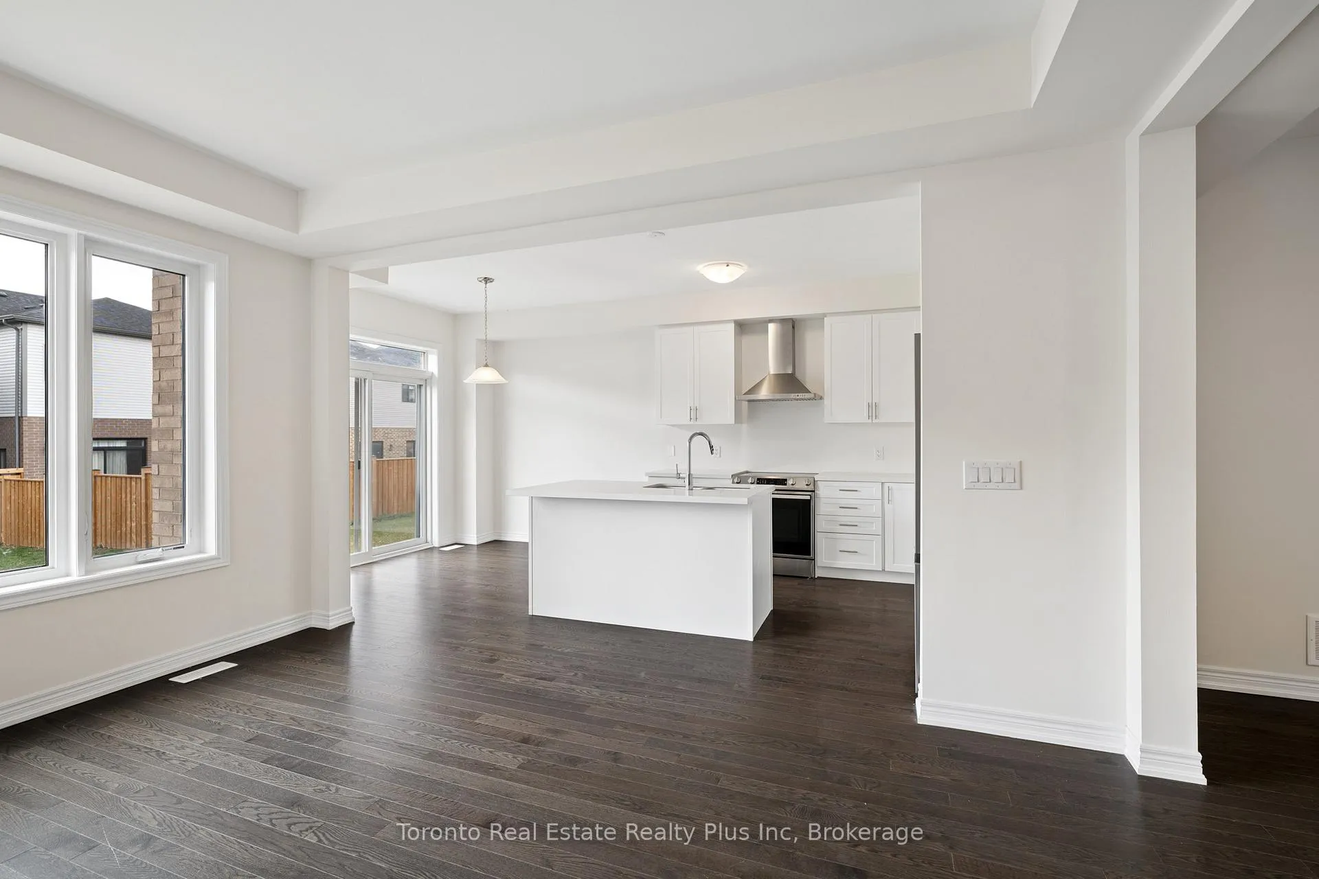 Photo 12 of 241 Broadacre Drive, Kitchener — HOMEH