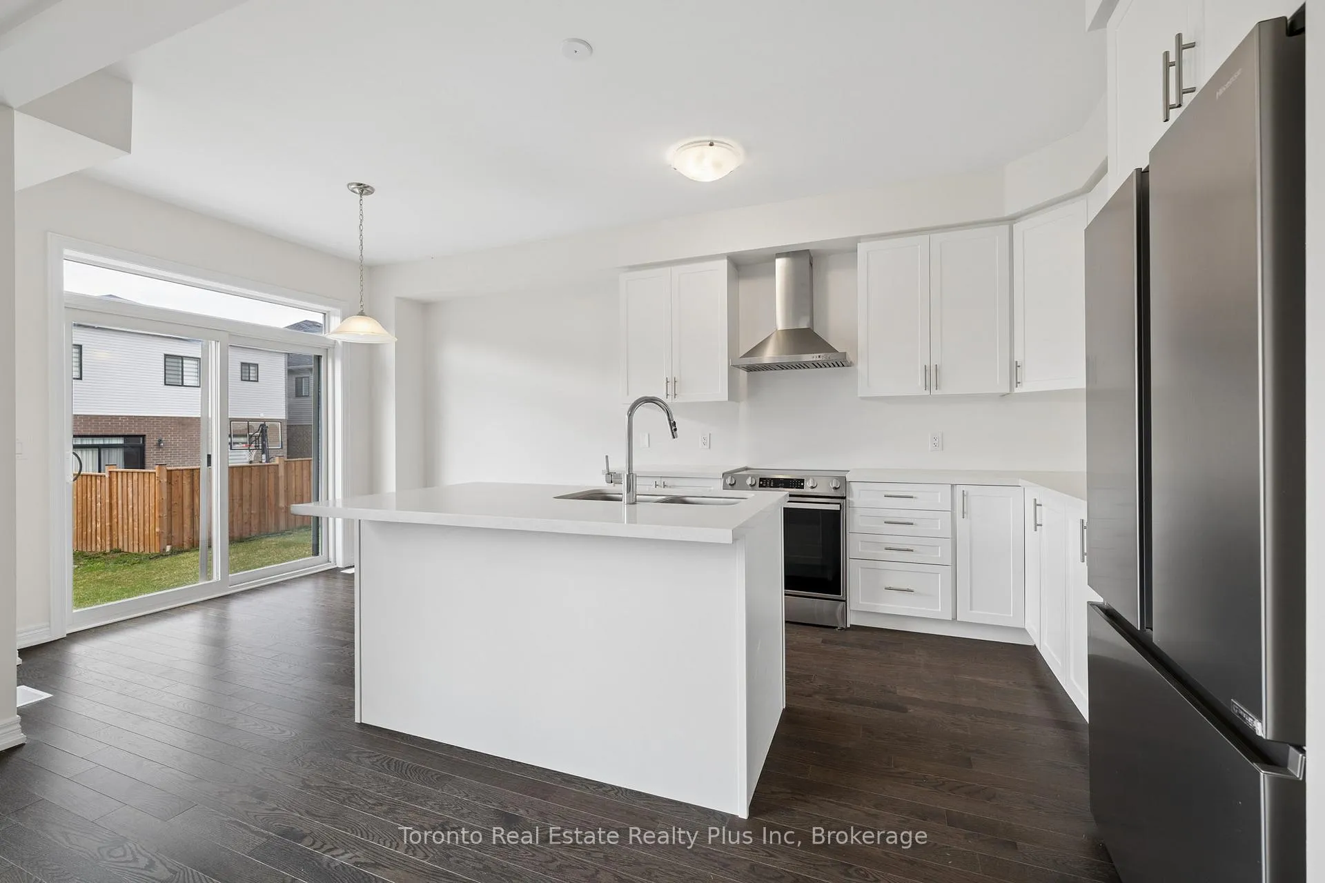 Photo 13 of 241 Broadacre Drive, Kitchener — HOMEH