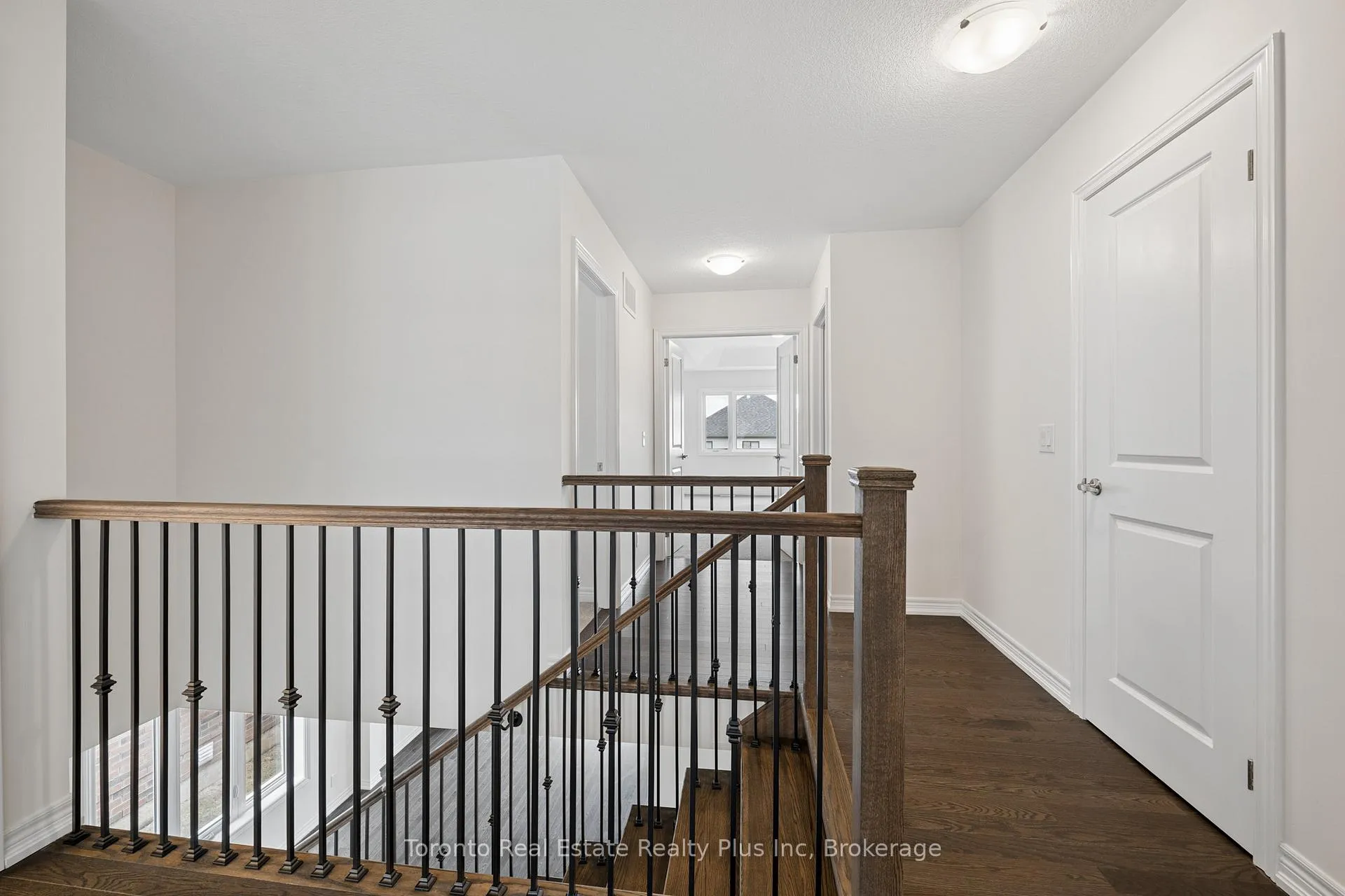 Photo 23 of 241 Broadacre Drive, Kitchener — HOMEH