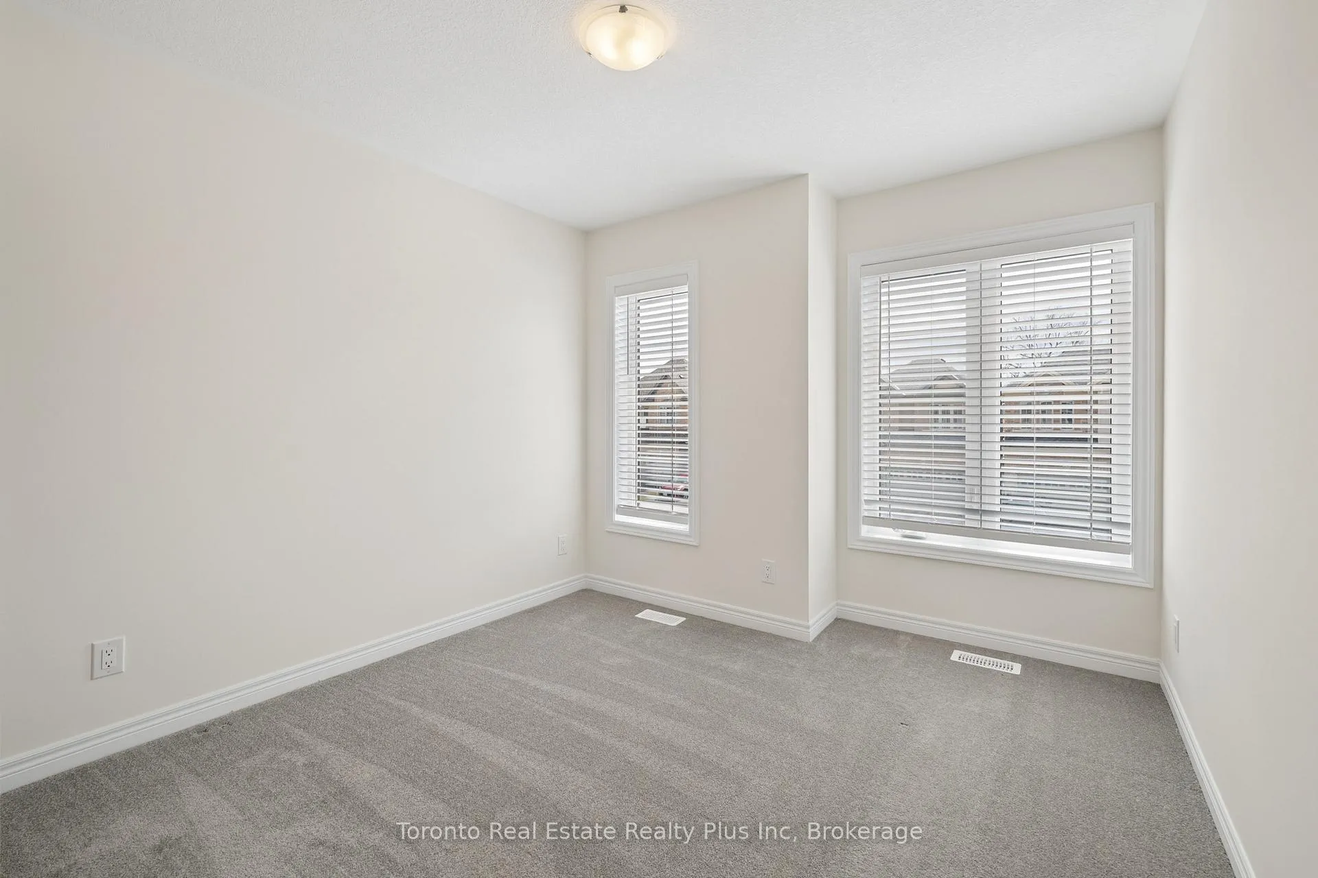 Photo 26 of 241 Broadacre Drive, Kitchener — HOMEH