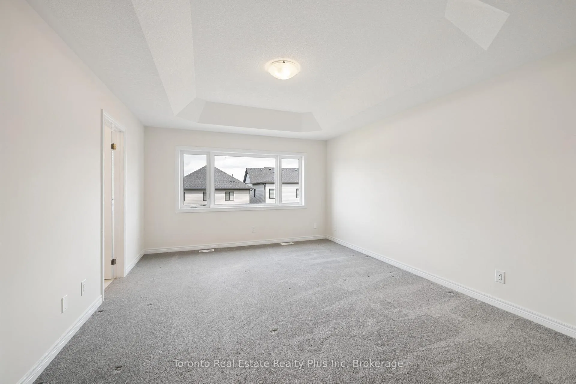 Photo 32 of 241 Broadacre Drive, Kitchener — HOMEH