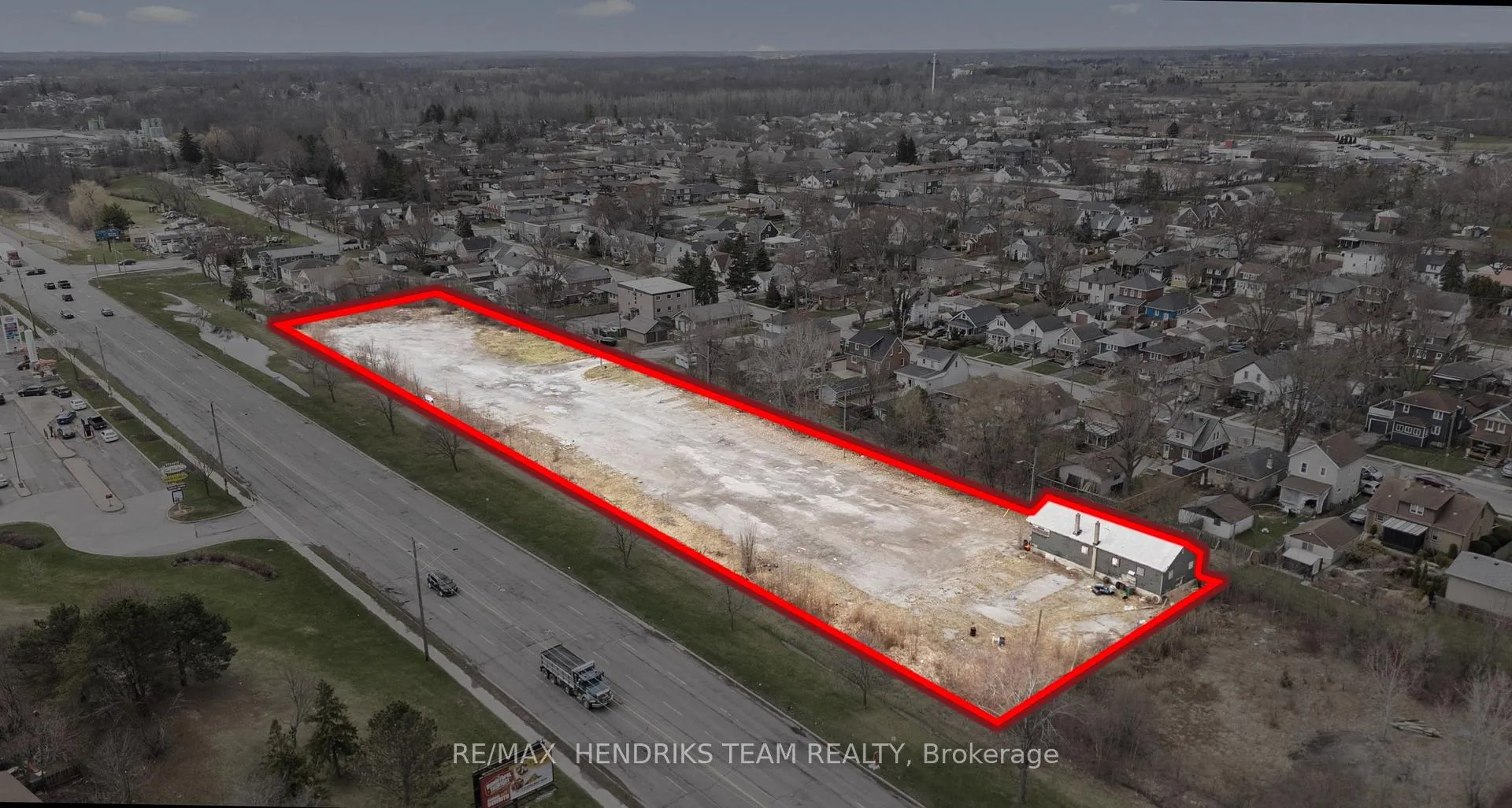 Photo 3 of 1 Drew Street, Welland, Broadway — HOMEH