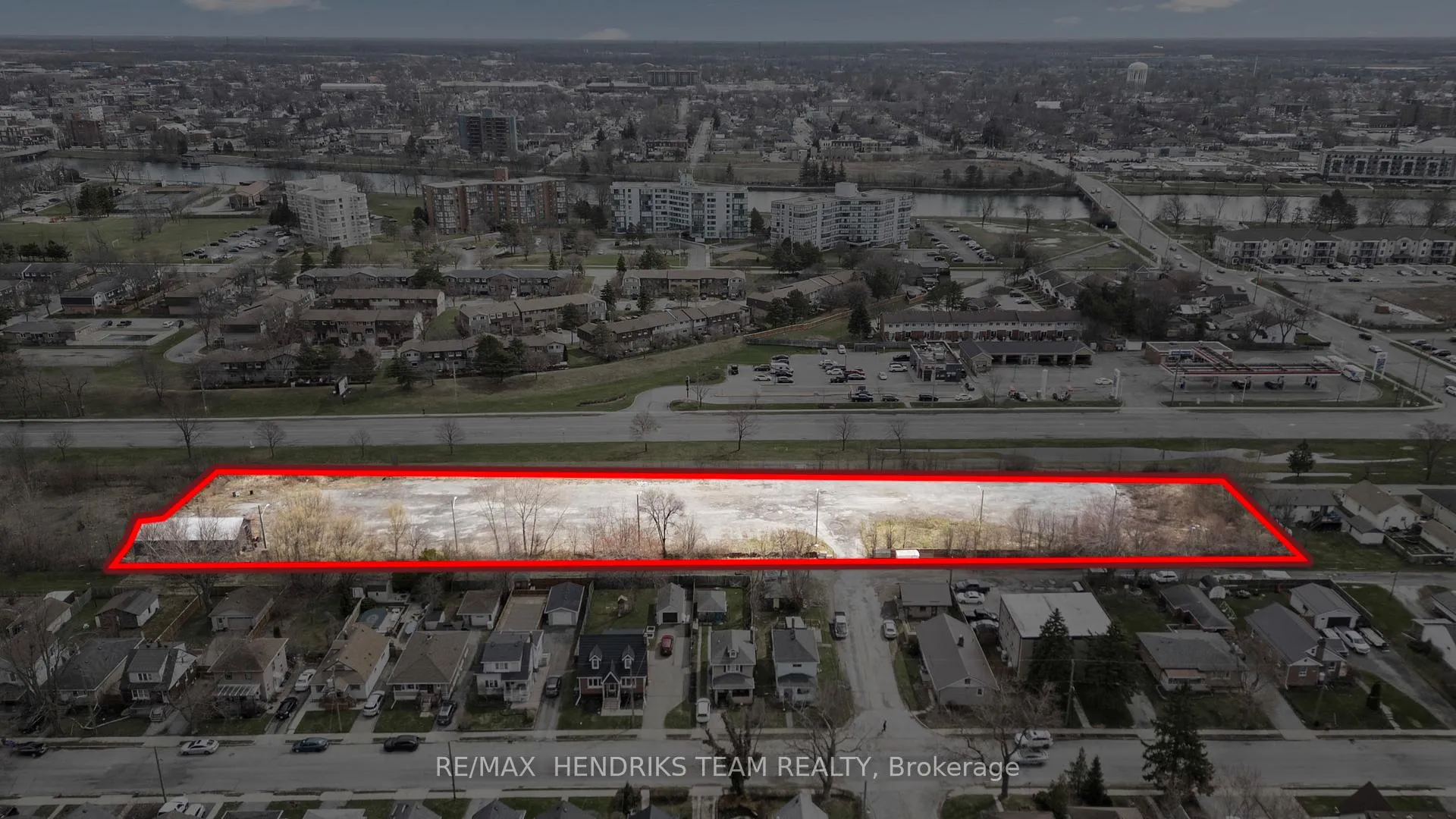 Photo 11 of 1 Drew Street, Welland, Broadway — HOMEH