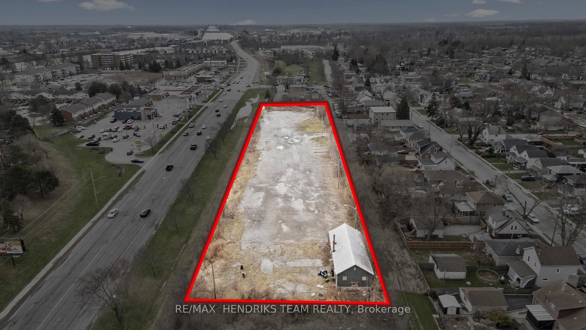 Photo 17 of 1 Drew Street, Welland, Broadway — HOMEH