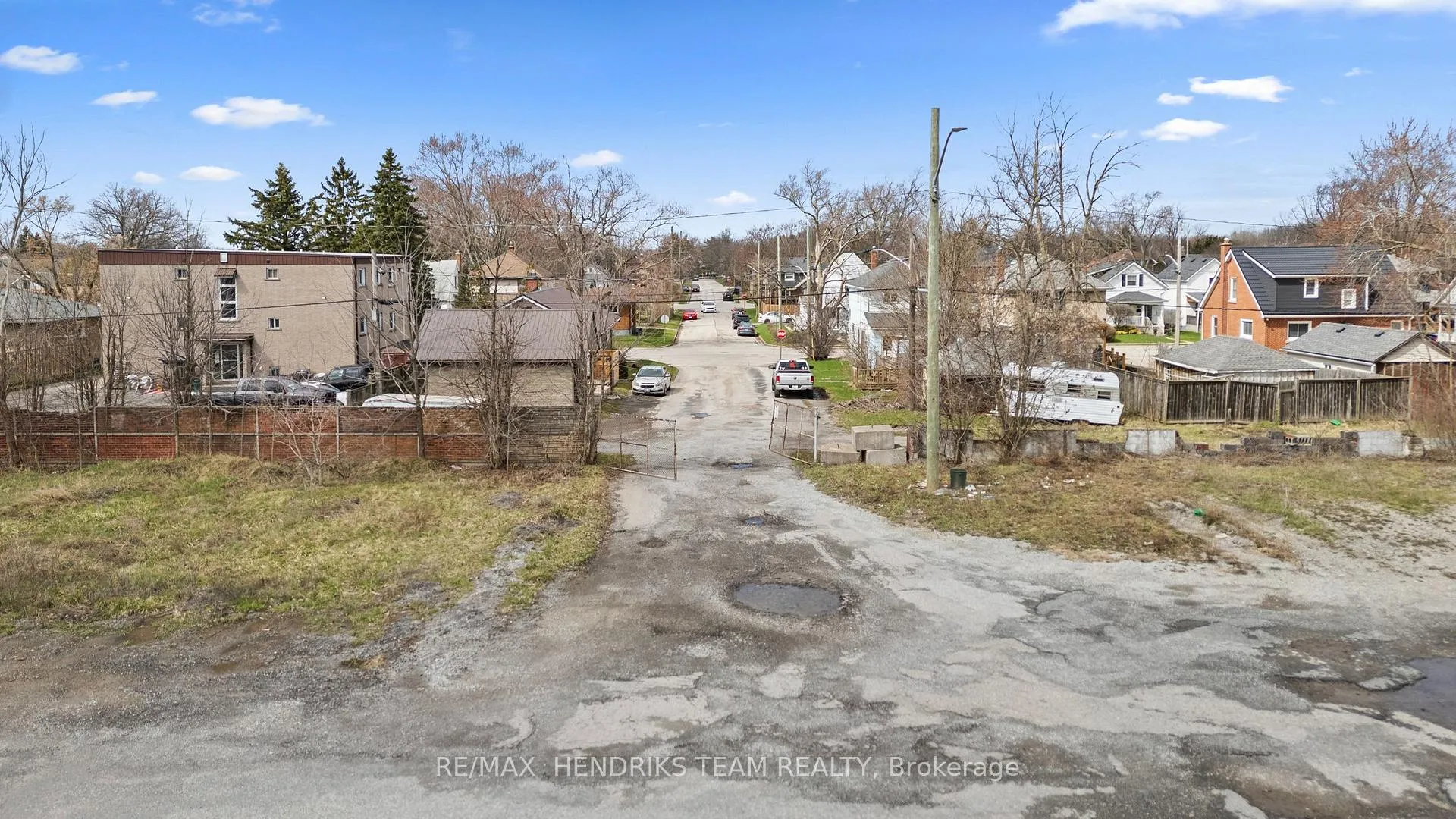 Photo 19 of 1 Drew Street, Welland, Broadway — HOMEH