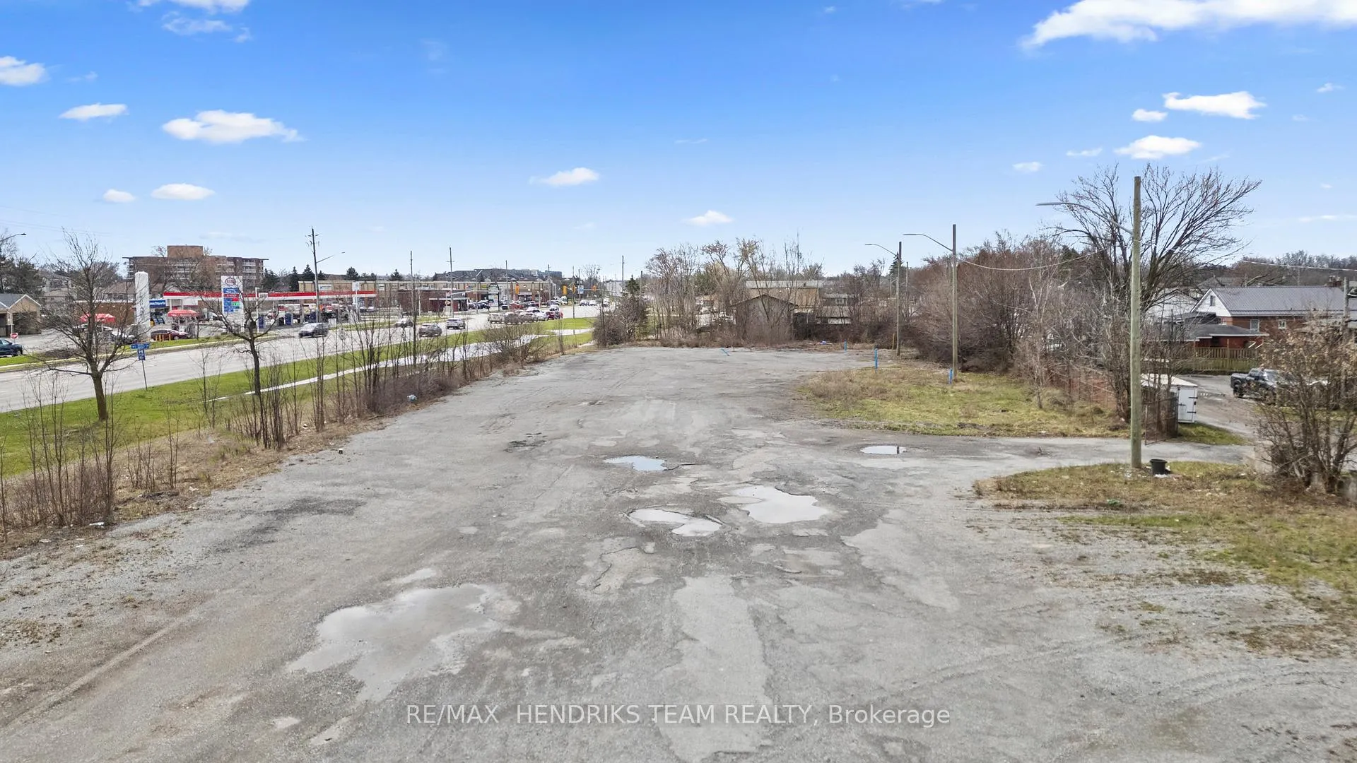 Photo 21 of 1 Drew Street, Welland, Broadway — HOMEH