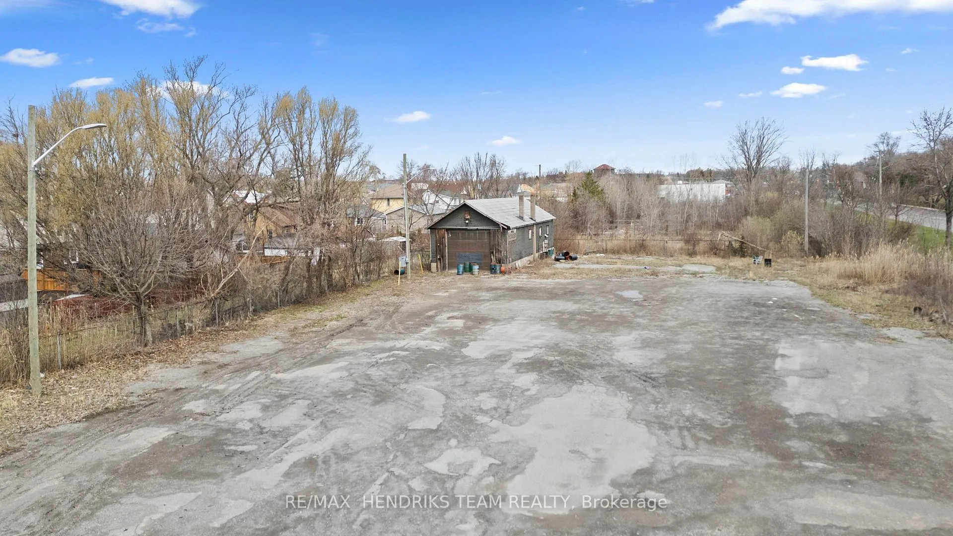 Photo 22 of 1 Drew Street, Welland, Broadway — HOMEH