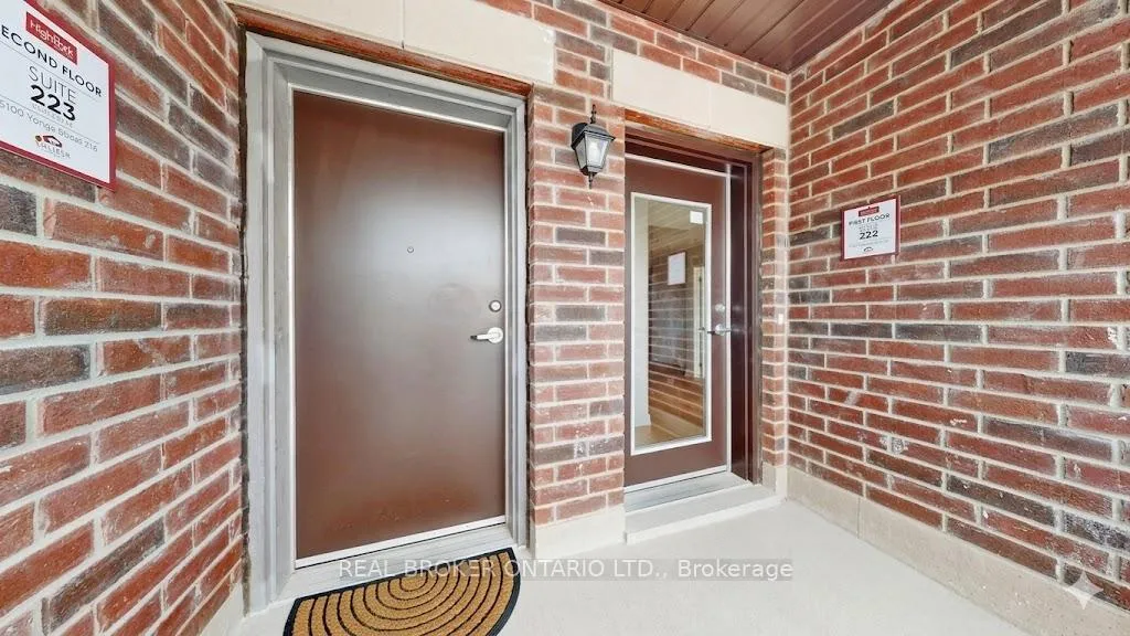 Photo 2 of Unit 216, 15100 Yonge Street N, Aurora, Aurora Village — HOMEH