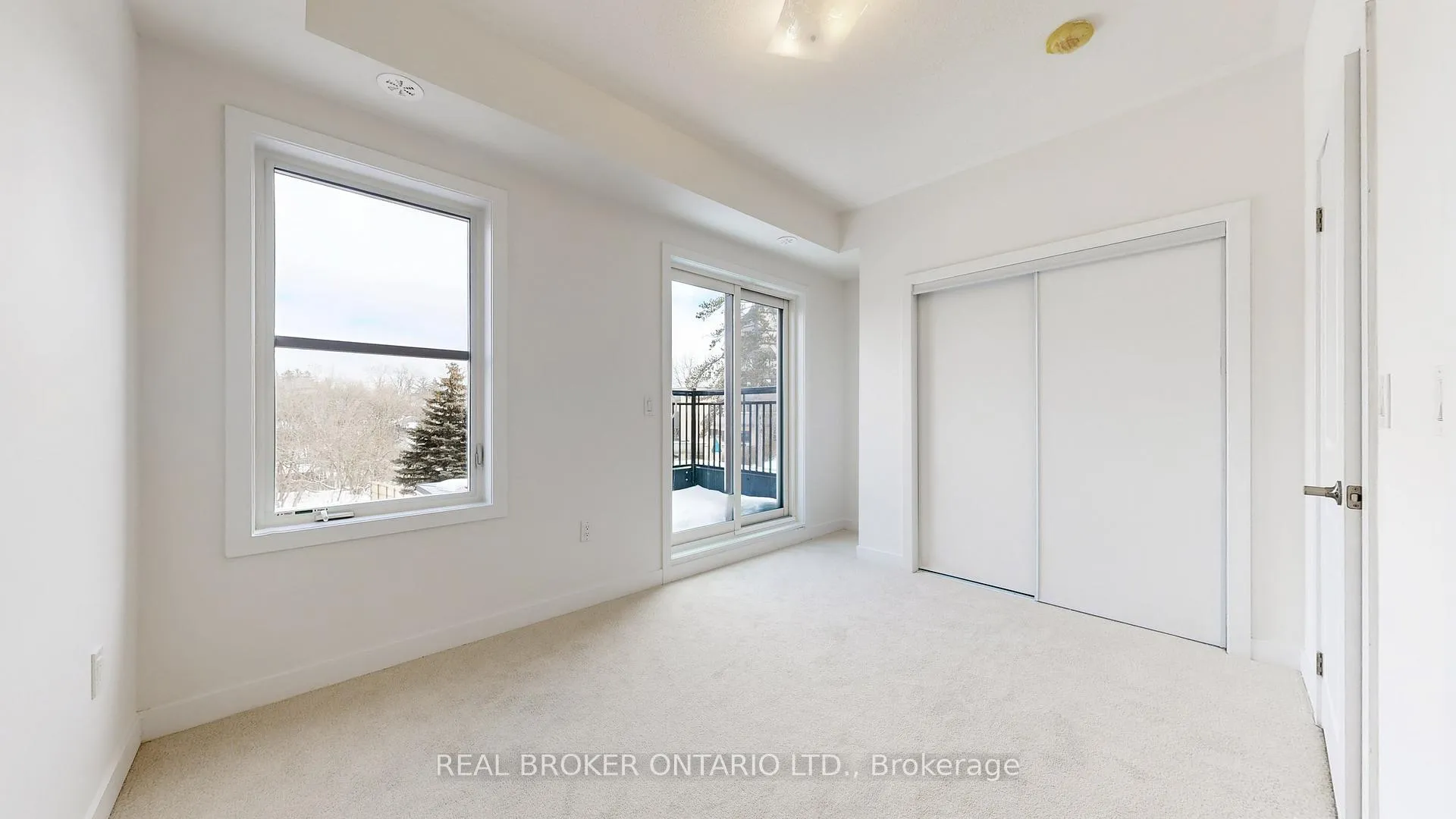 Photo 13 of Unit 216, 15100 Yonge Street N, Aurora, Aurora Village — HOMEH