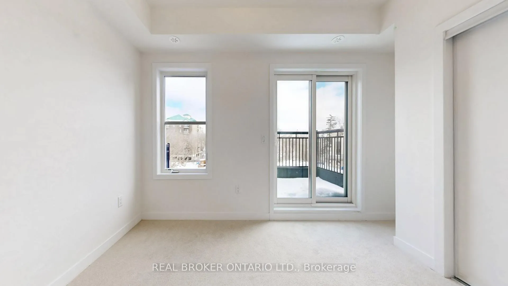 Photo 14 of Unit 216, 15100 Yonge Street N, Aurora, Aurora Village — HOMEH