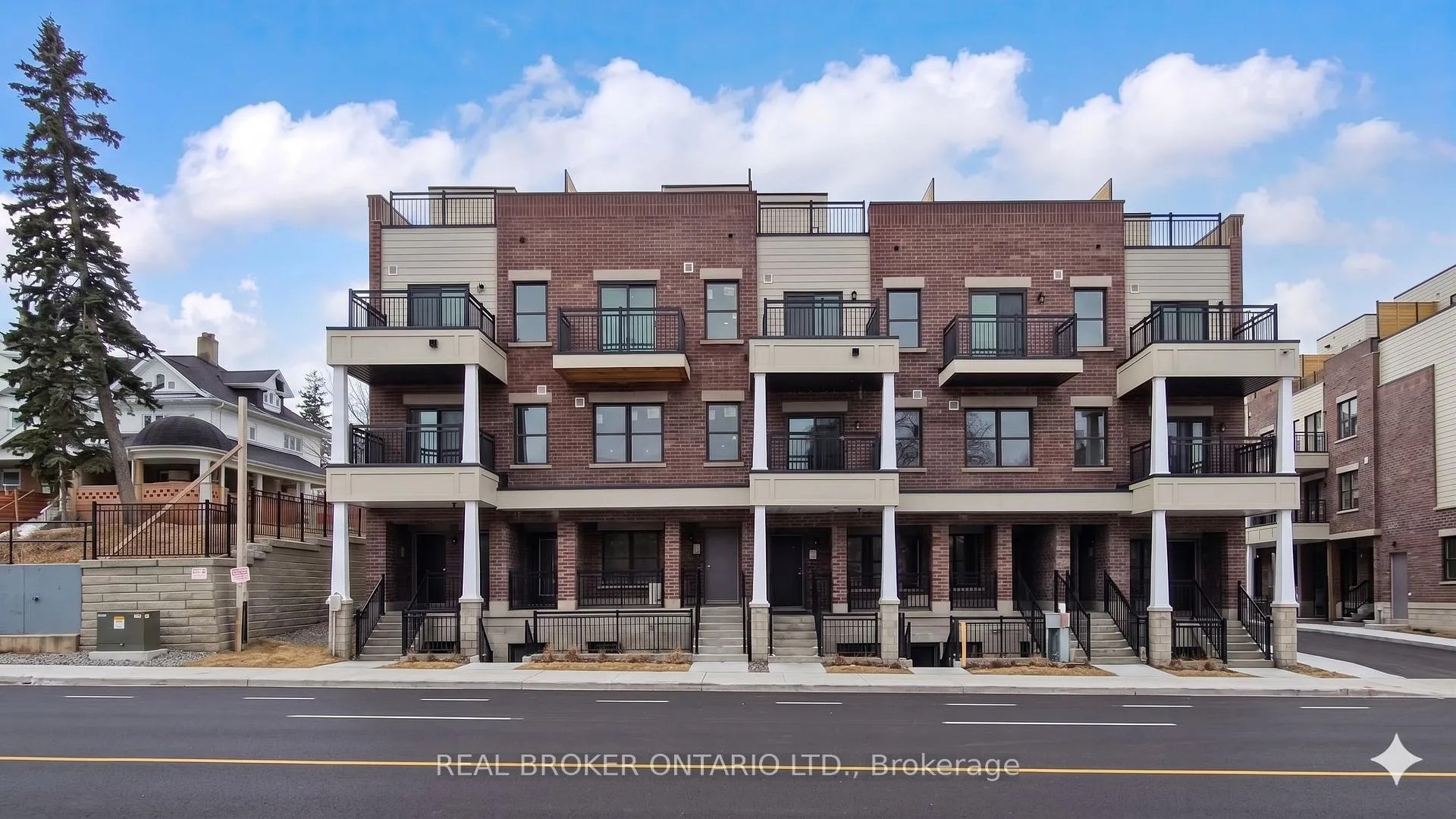 Photo 24 of Unit 216, 15100 Yonge Street N, Aurora, Aurora Village — HOMEH
