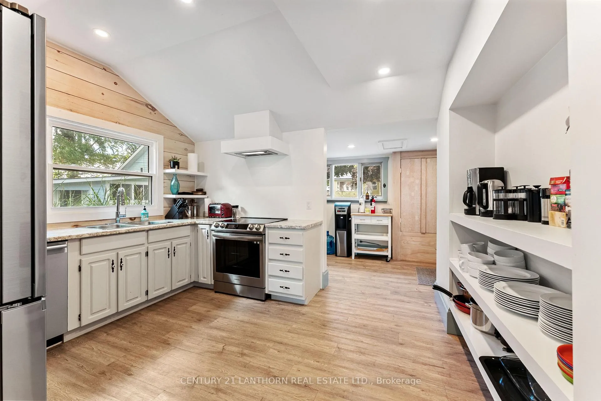 Photo 9 of 2924 County Road 8, Prince Edward County, North Marysburg Ward — HOMEH