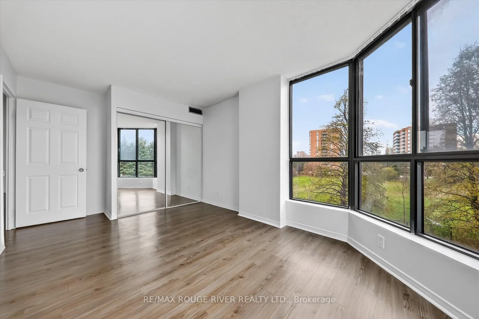 Front of Unit 309, 8 Silver Bell Grove